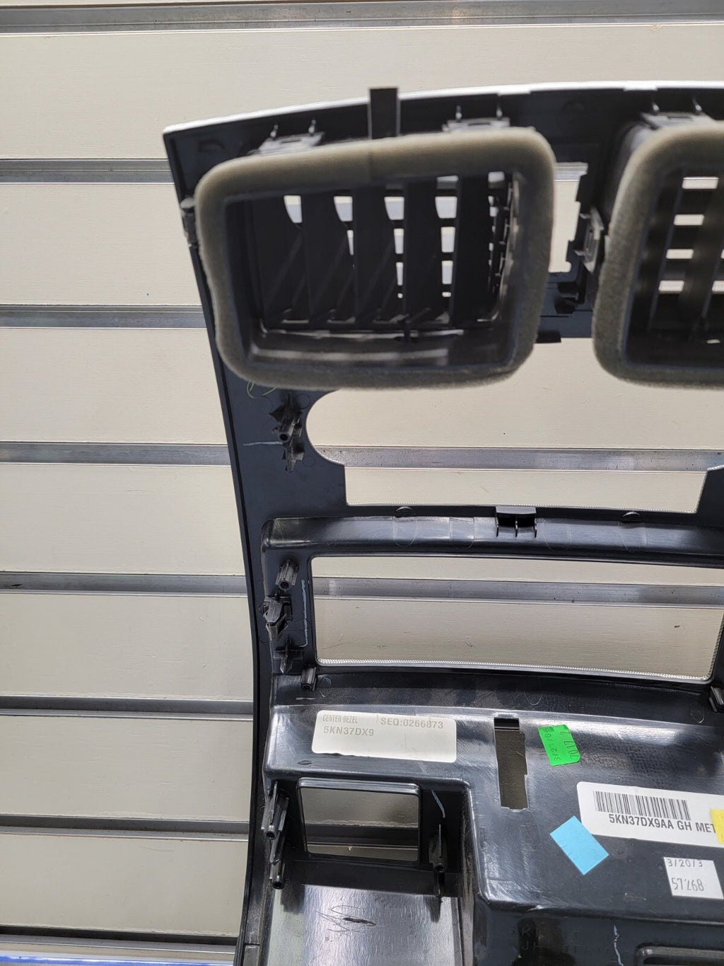 🔥05-07 Dodge DAKOTA Center Dash RADIO BEZEL Heater A/C Vents Trim SILVER B12