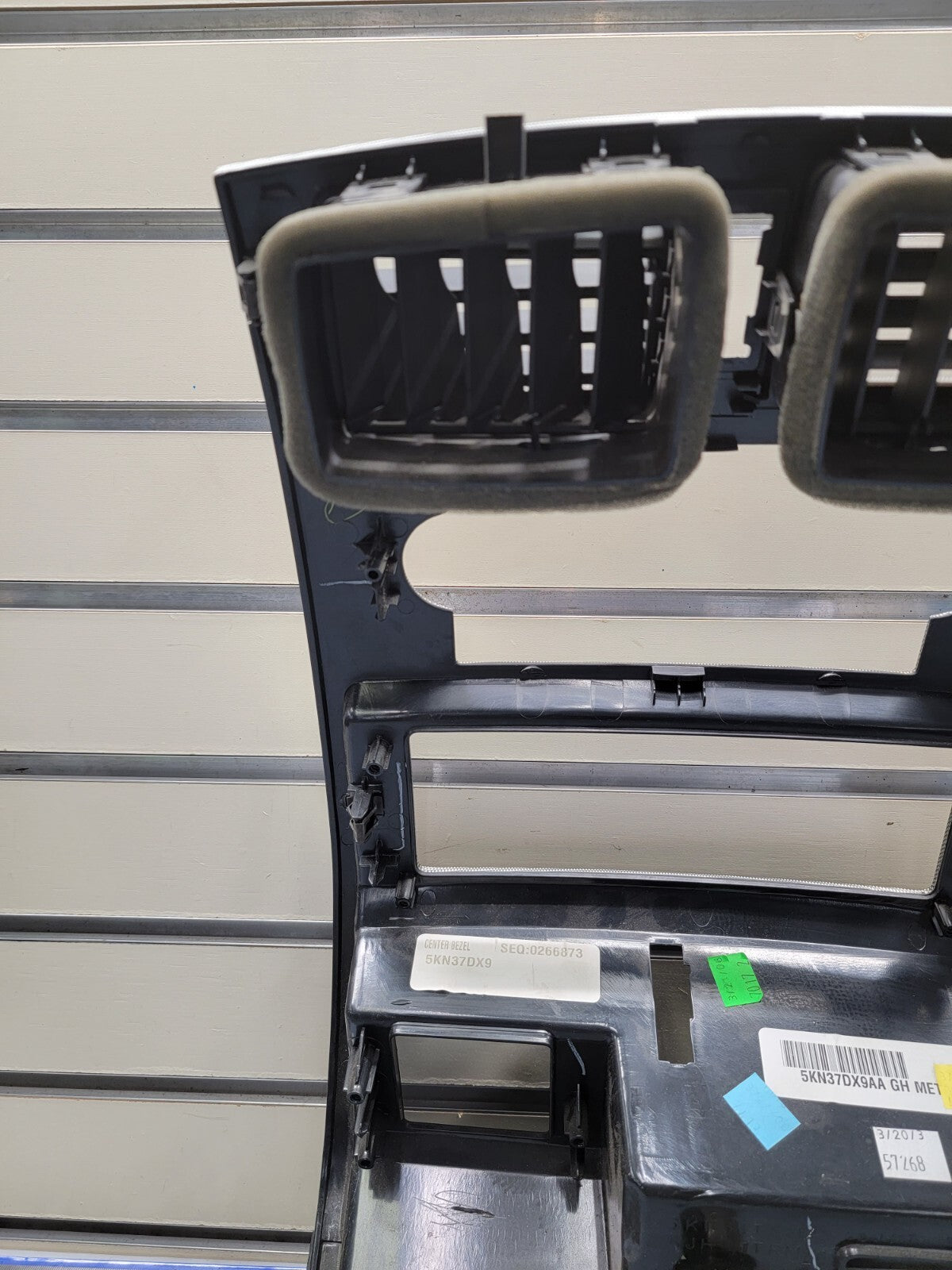 🔥05-07 Dodge DAKOTA Center Dash RADIO BEZEL Heater A/C Vents Trim SILVER B12