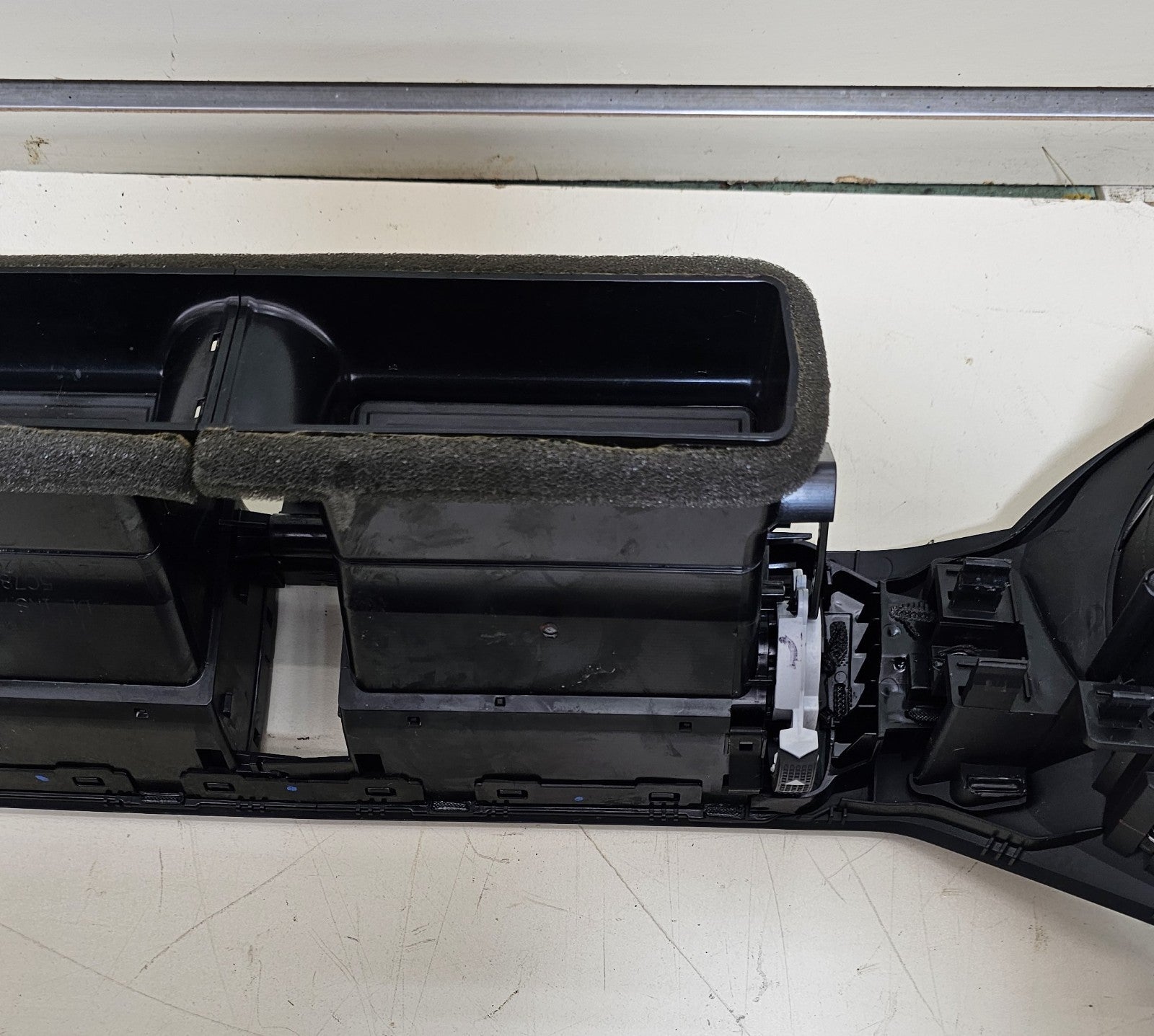 🔥11-14 Volkswagen Jetta Speedometer Instrument Cluster Dash Bezel Air Vent Trim