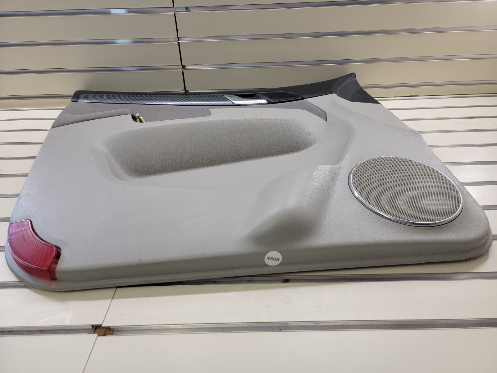 🔥2008-2010 Saturn Vue Door Panel Front Left Driver OEM 96814037 gray