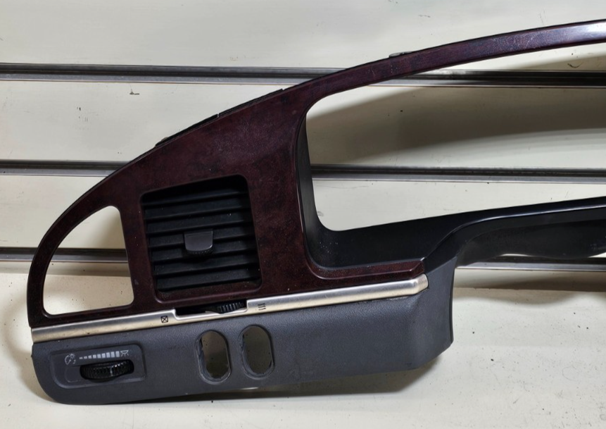 05-11 Lincoln Town Car Dash Speedometer Instrument Cluster Bezel Trim Panel Wood