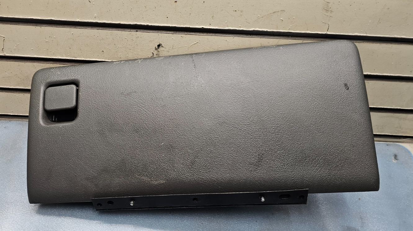 🔥99-06 SILVERADO SIERRA Dash GLOVE BOX Storage Compartment Assembly Black G3