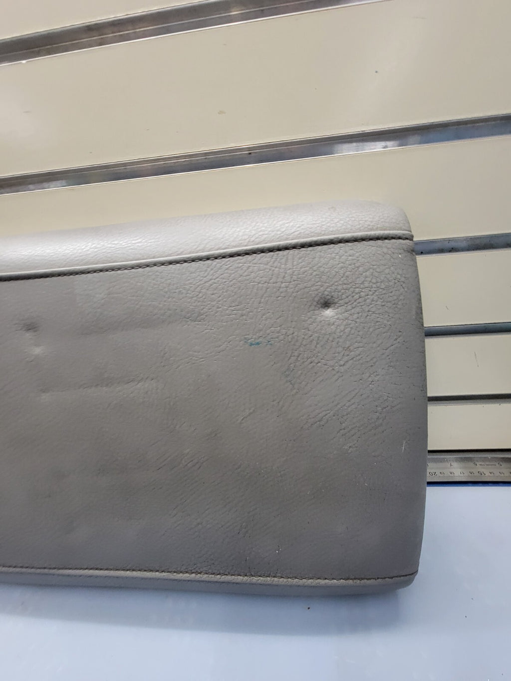 🔥2003-2006 FORD EXPEDITON CENTER CONSOLE ARMREST LID GRAY LEATHER