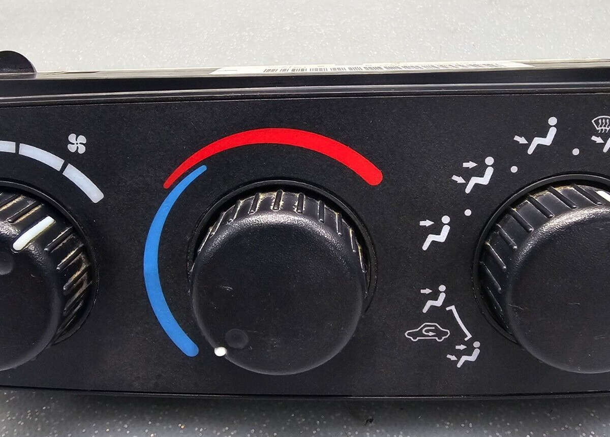 02-05 Dodge RAM 1500 Dash AC Heater Climate Temperature Control Air Conditioner