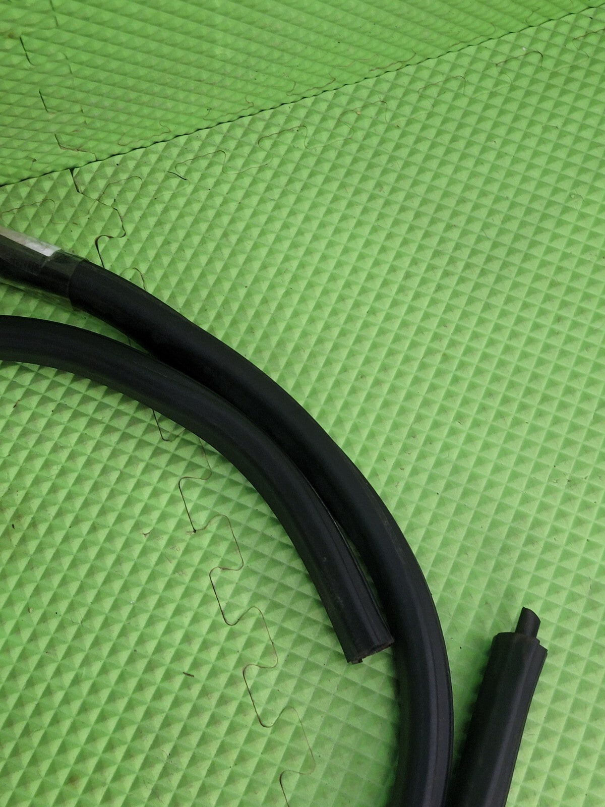 🔥07-14 Chevrolet Tahoe Rear Front Right Passenger Door Weatherstrip Seal Black