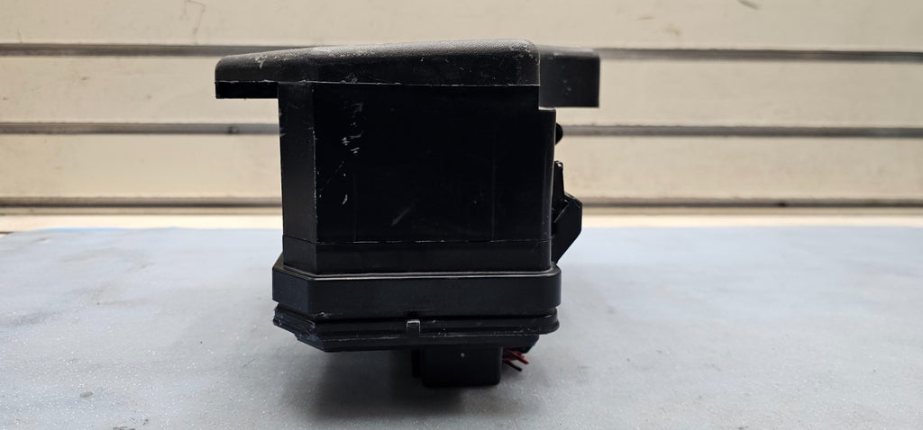 🔥2008 Lucerne DTS Engine Wiring Compartment Fuse Box Harness Junction Block