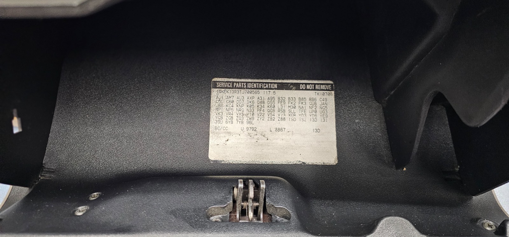 95-99 CHEVY GMC TRUCK SILVERADOC/K Glove Box Storage Compartment Assembly TAN G2