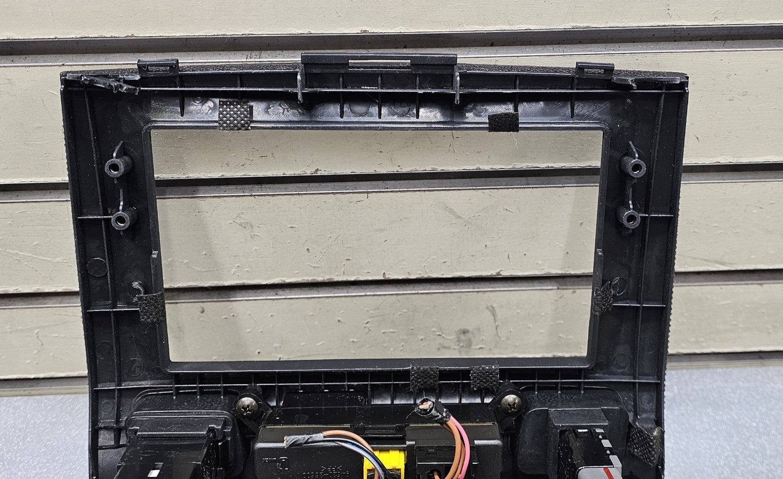 🔥01-06 HYUNDAI SANTA FE OEM BLACK CENTER DASH RADIO HEAT AC VENT TRIM BEZEL
