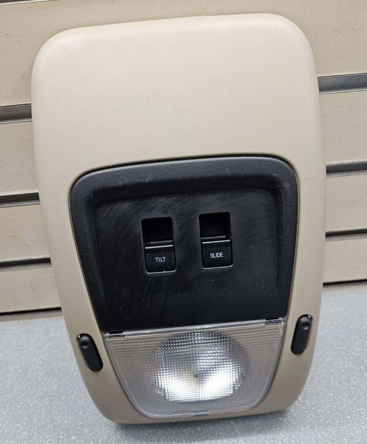 🔥02-10 Explorer Mountaineer Overhead Console Dome Map Light Storage Sunroof Tan