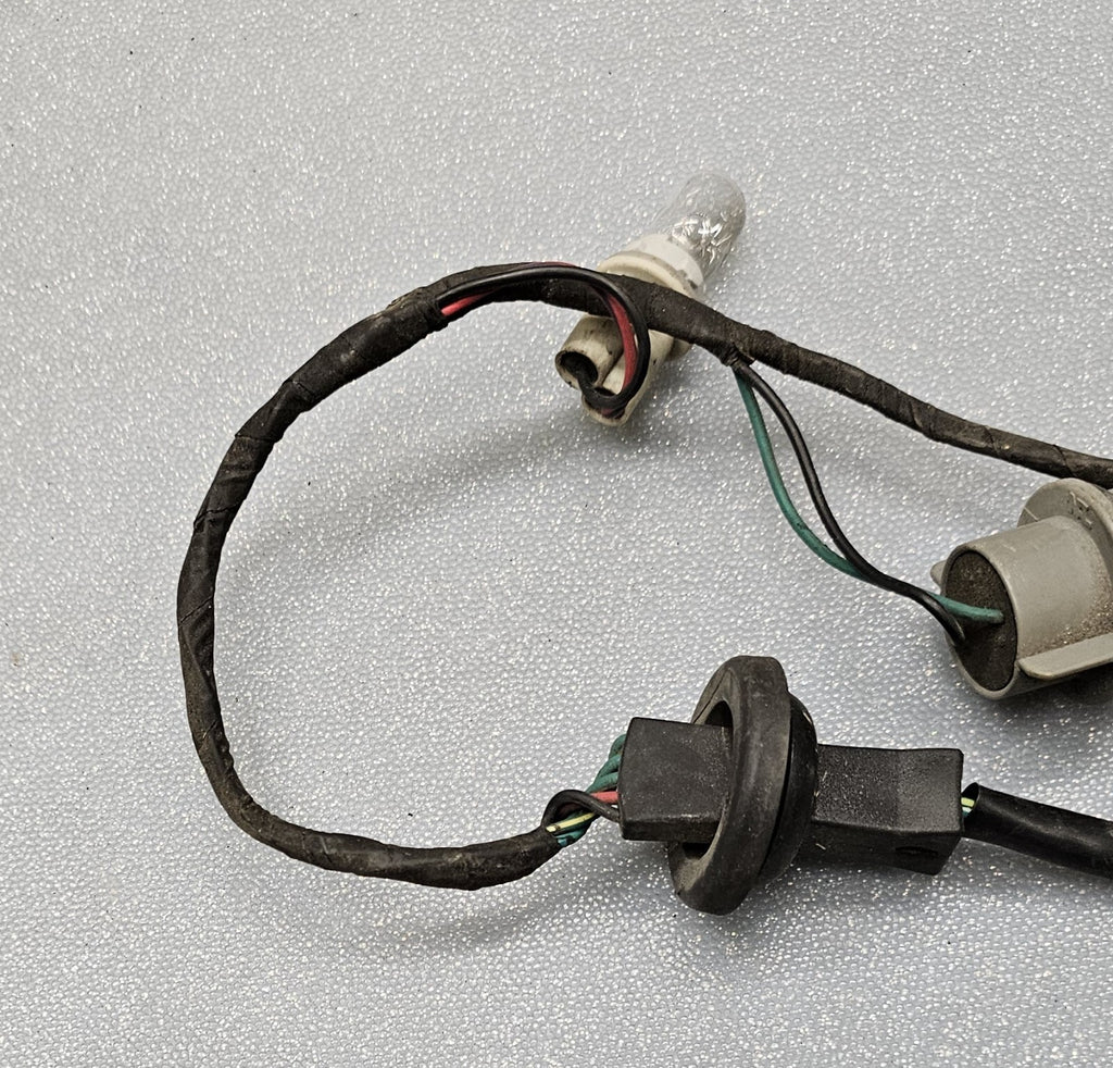 🔥2005-2012 NISSAN PATHFINDER TAIL LIGHT BULB SOCKET HARNESS OEM
