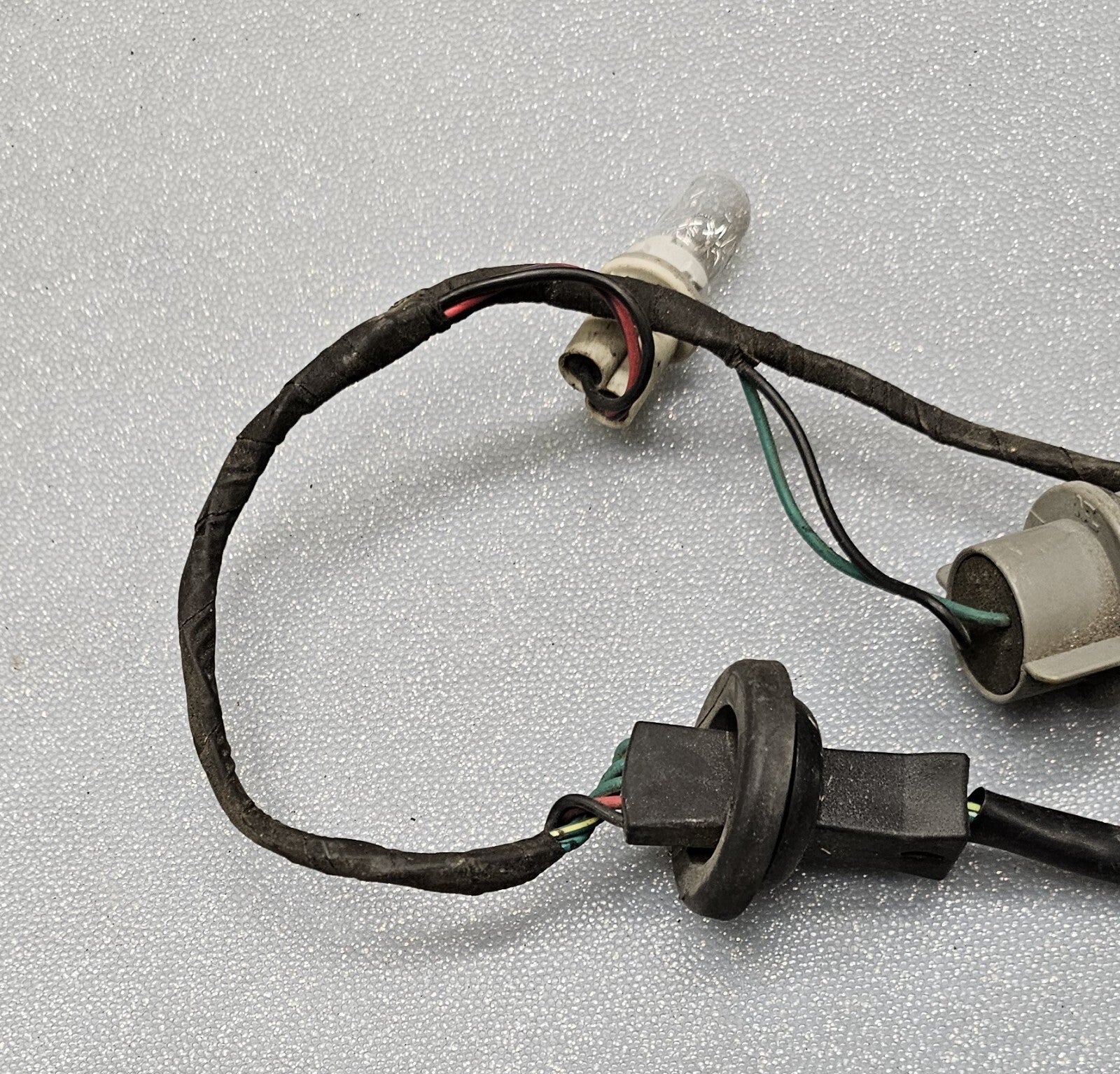 🔥2005-2012 NISSAN PATHFINDER TAIL LIGHT BULB SOCKET HARNESS OEM