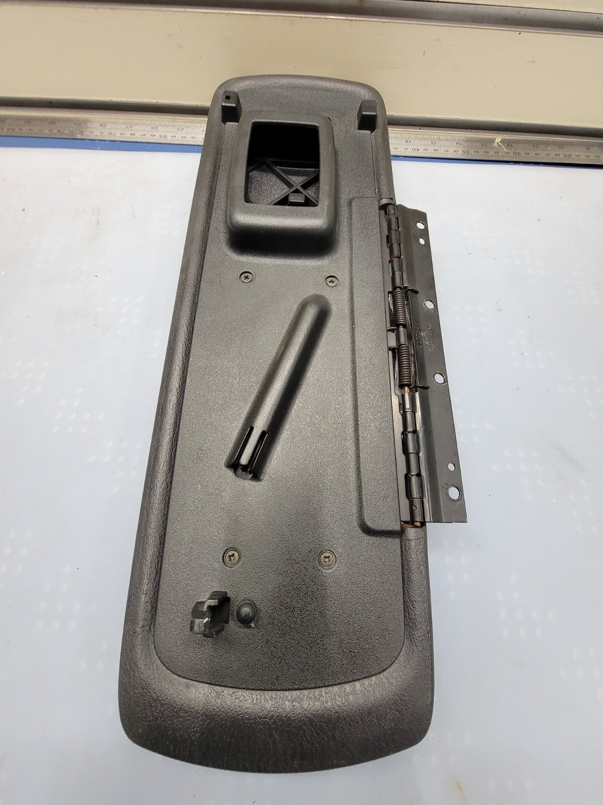 🔥2001-2007 Dodge Dakota/ Durango Center Console Lid Bracket Armrest Black