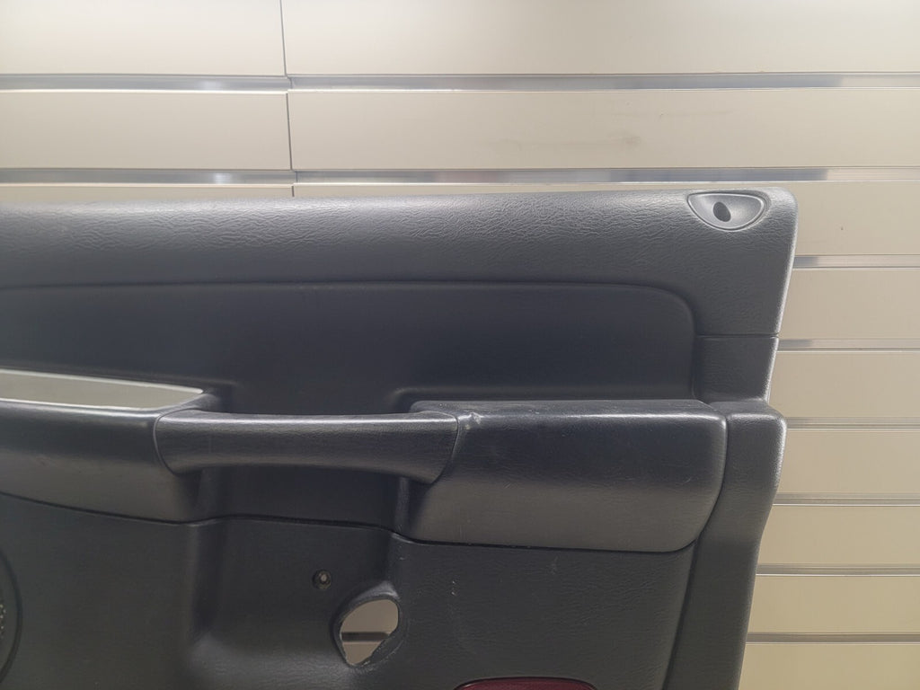 🔥2002-2005 Dodge RAM Interior Door Panel Front right passenger black Auto D11