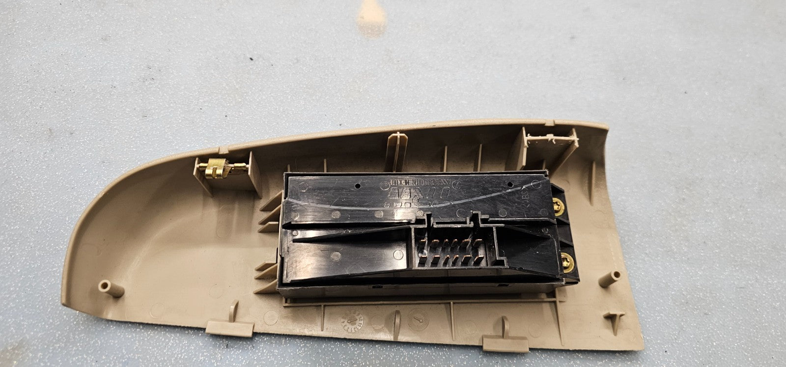 🔥99-02 Silverado SIERRA Front RIGHT Passenger Power Window Switch Lock TAN