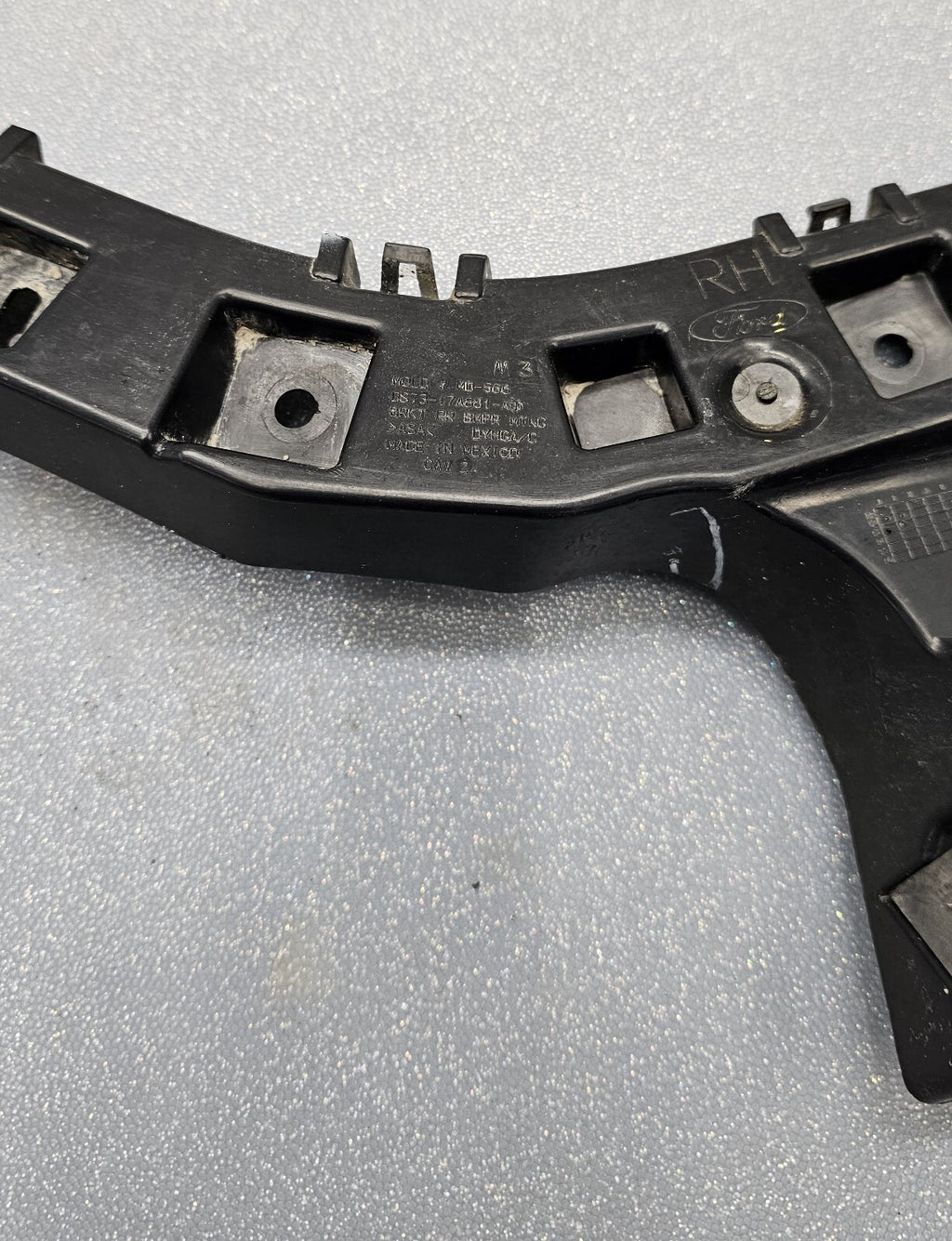 🔥2013-2018 Ford Fusion Rear Bumper Bracket Right Hand OEM