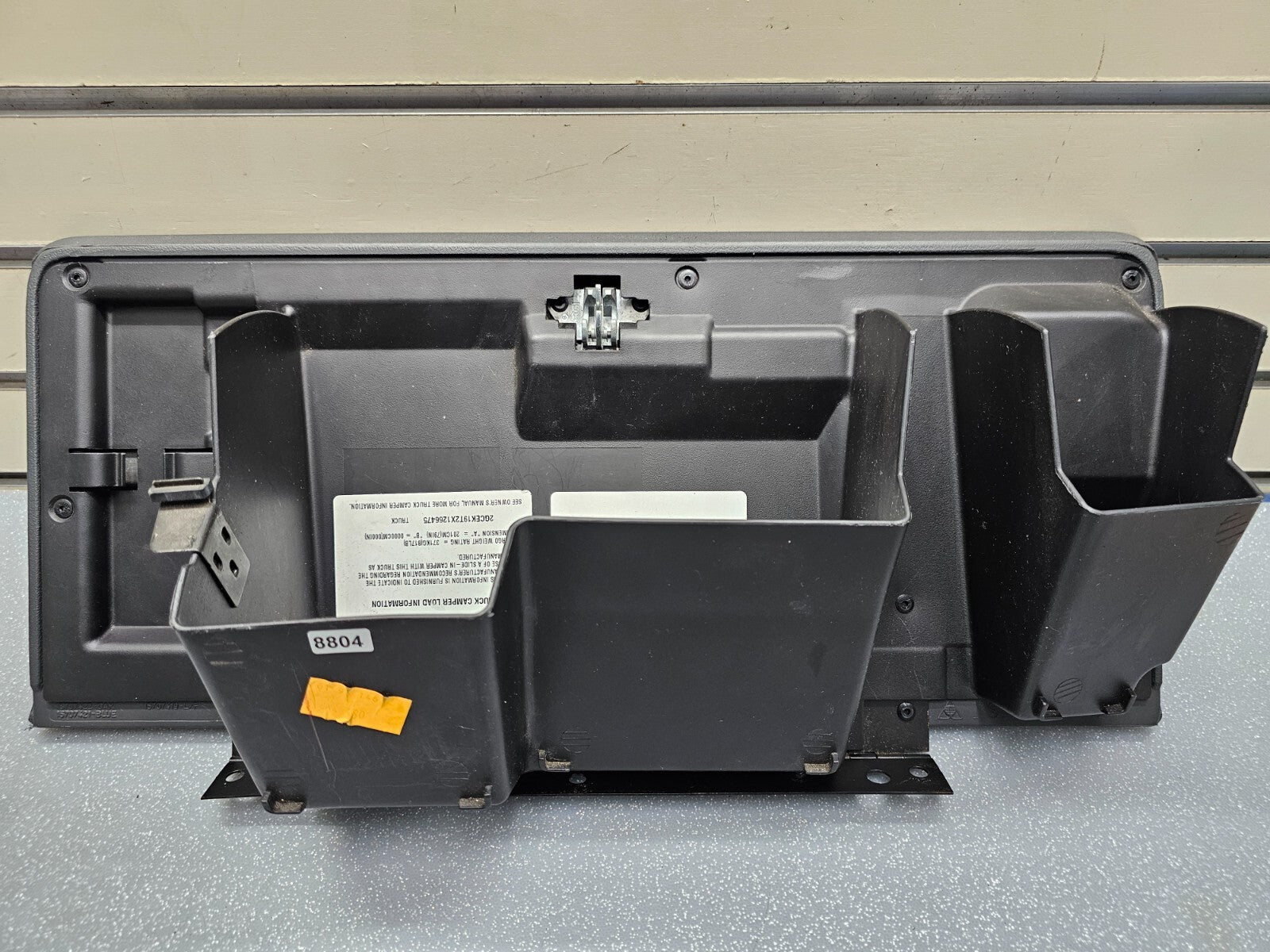 99-06 SILVERADO SIERRA Dash GLOVE BOX Storage Compartment Assembly DK GRAY G3