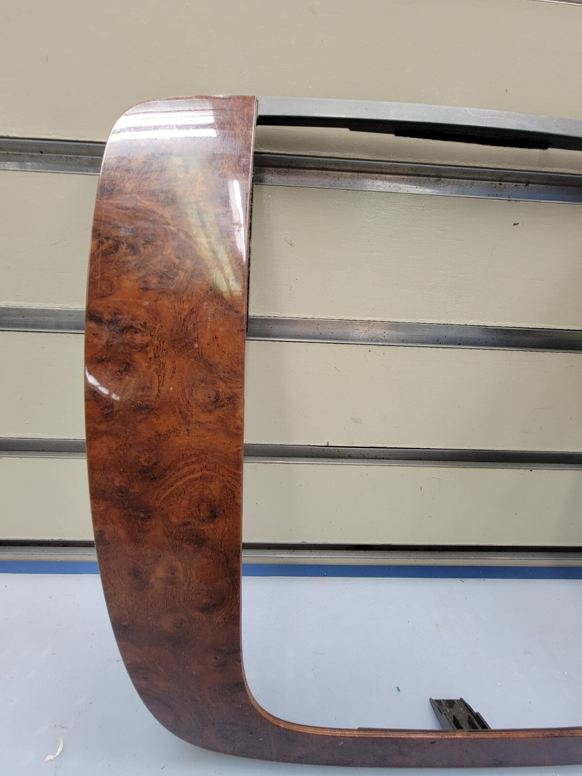 🔥07-13 SUBURBAN TAHOE YUKON CENTER DASH RADIO BEZEL TRIM WOODGRAIN