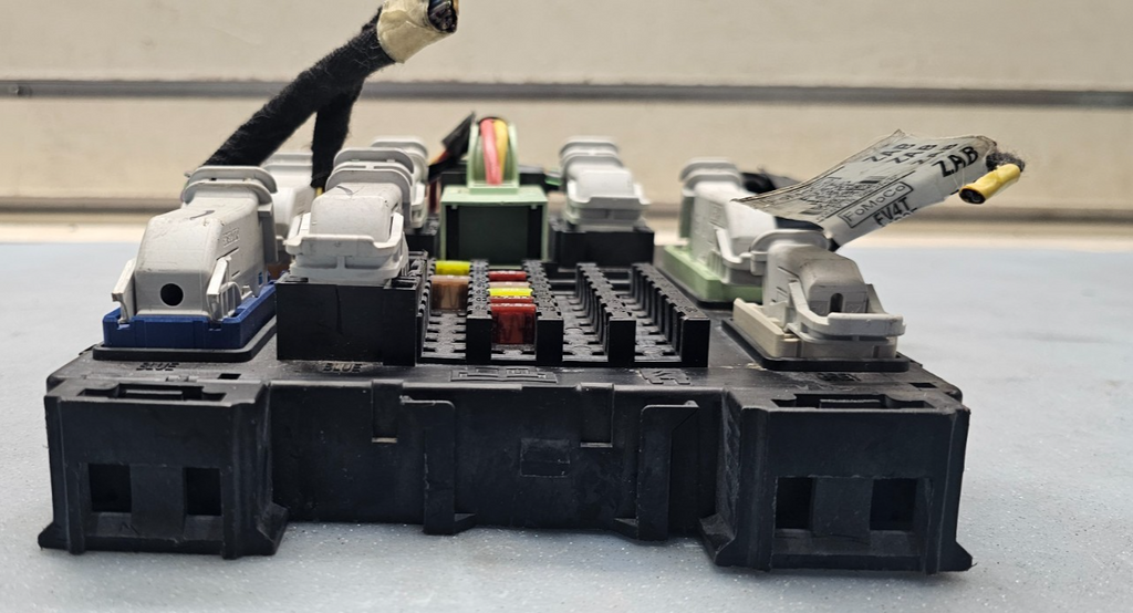 🔥2016 Escape Focus Fuse Relay Box Itegrated Power Junction Body Control Module