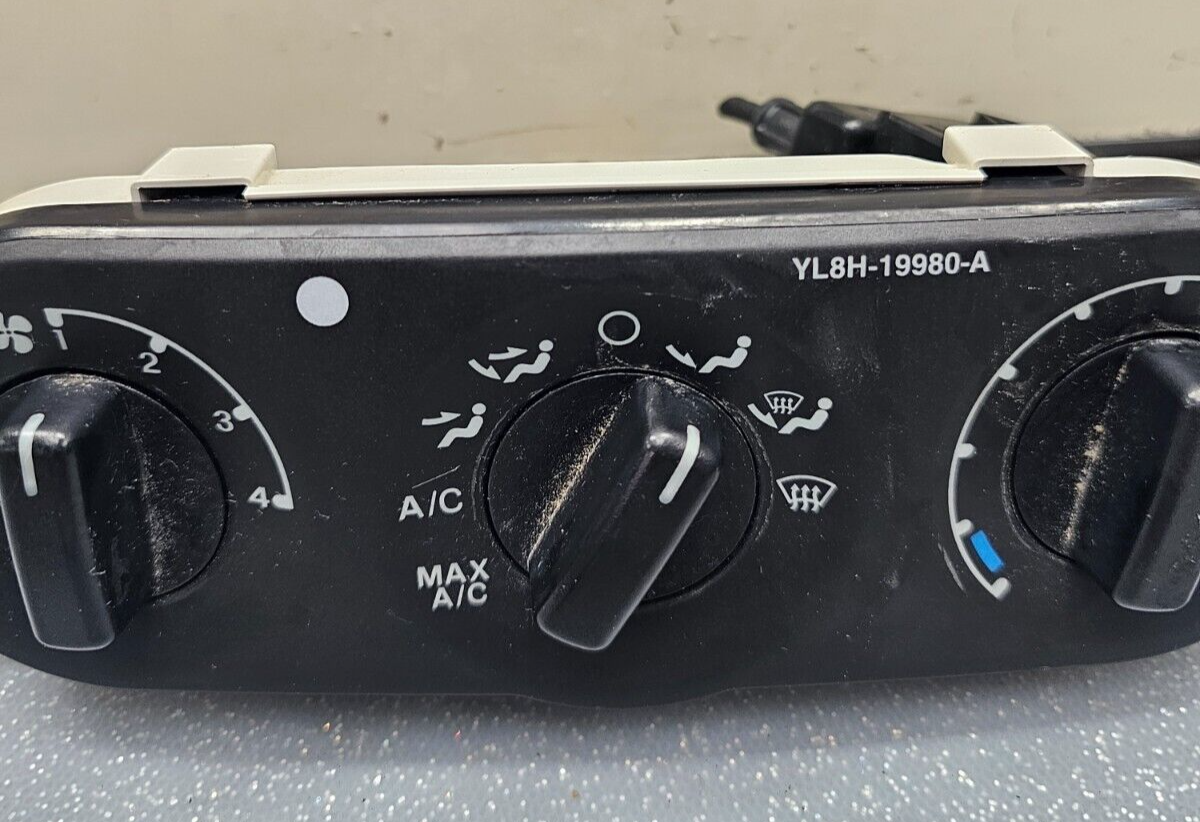 01-07 Escape Mariner Dash AC Heater Climate Temperature control Conditioner OEM