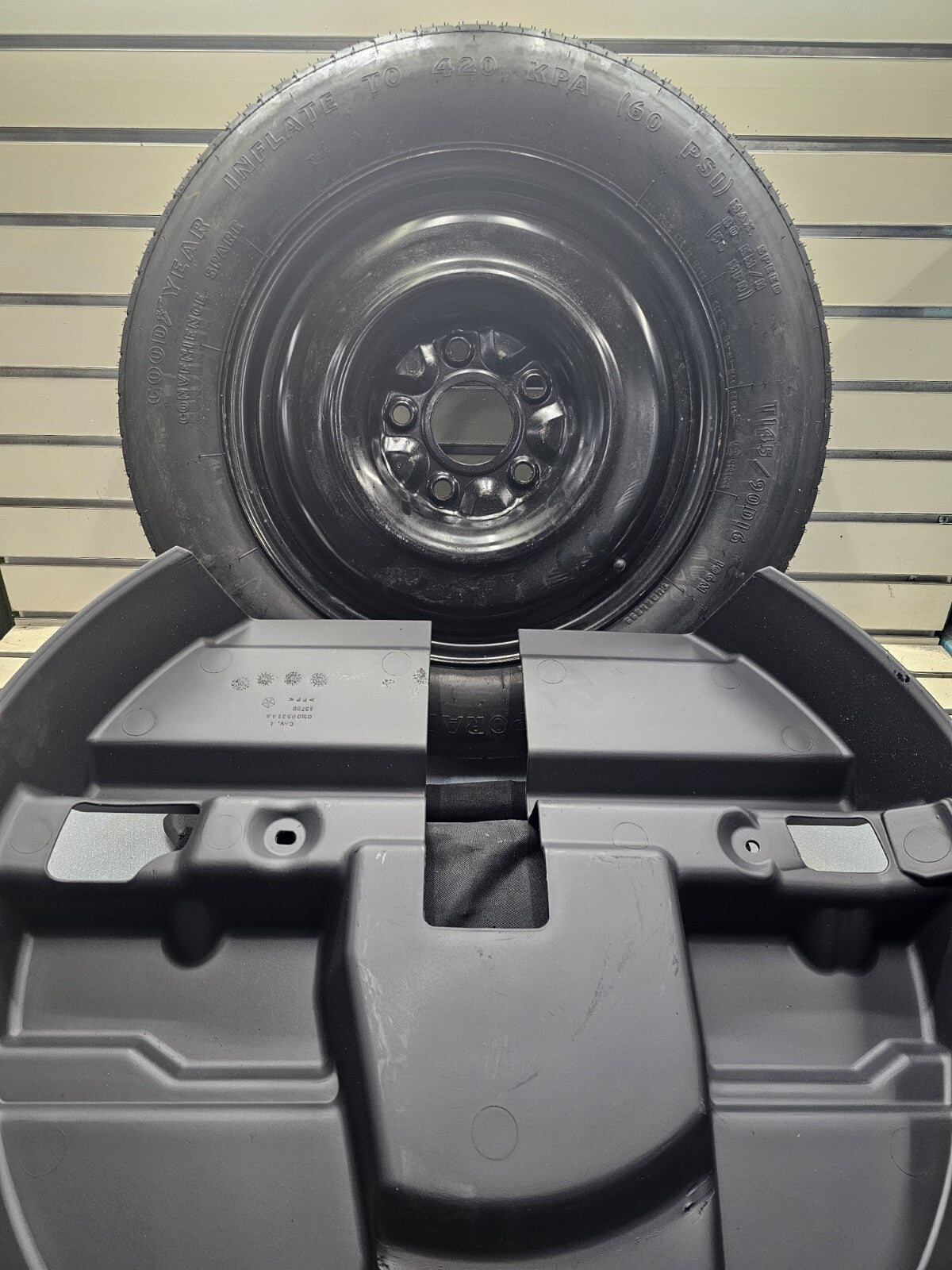 08-20 GRAND CARAVAN TOWN COUNTRY COMPACT SPARE WHEEL TIRE JACK COVER WRENCH KIT