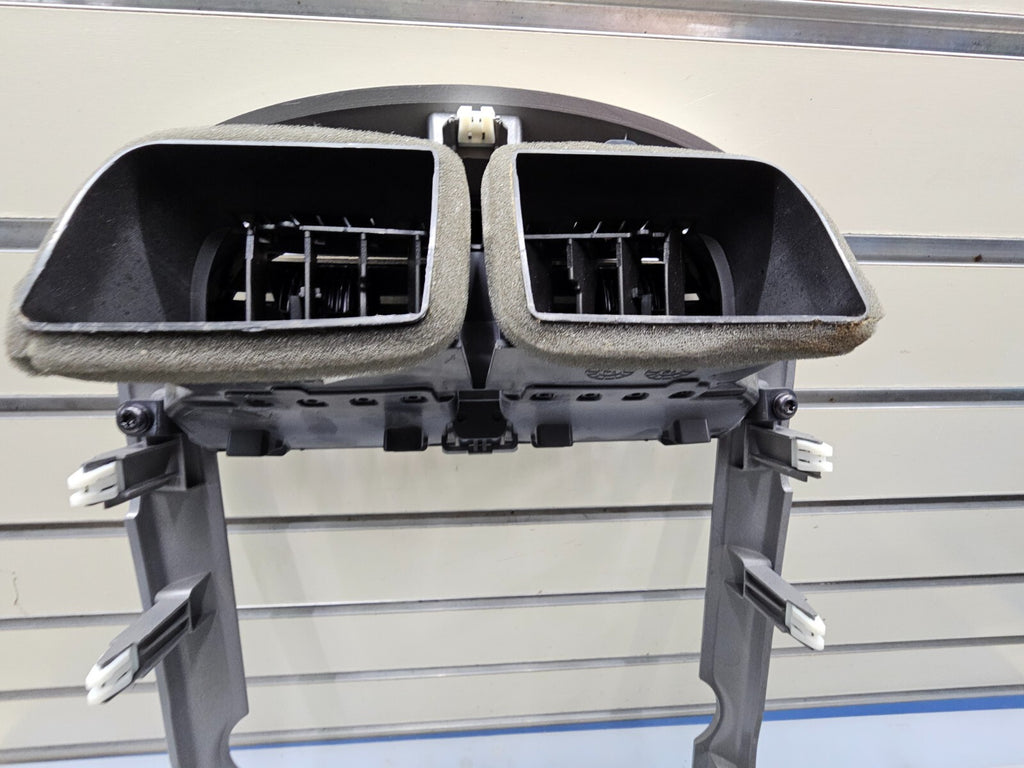 🔥13-16 Chevrolet Malibu Radio AC Center Dash Vent and Trim Gray/Silver Bezel