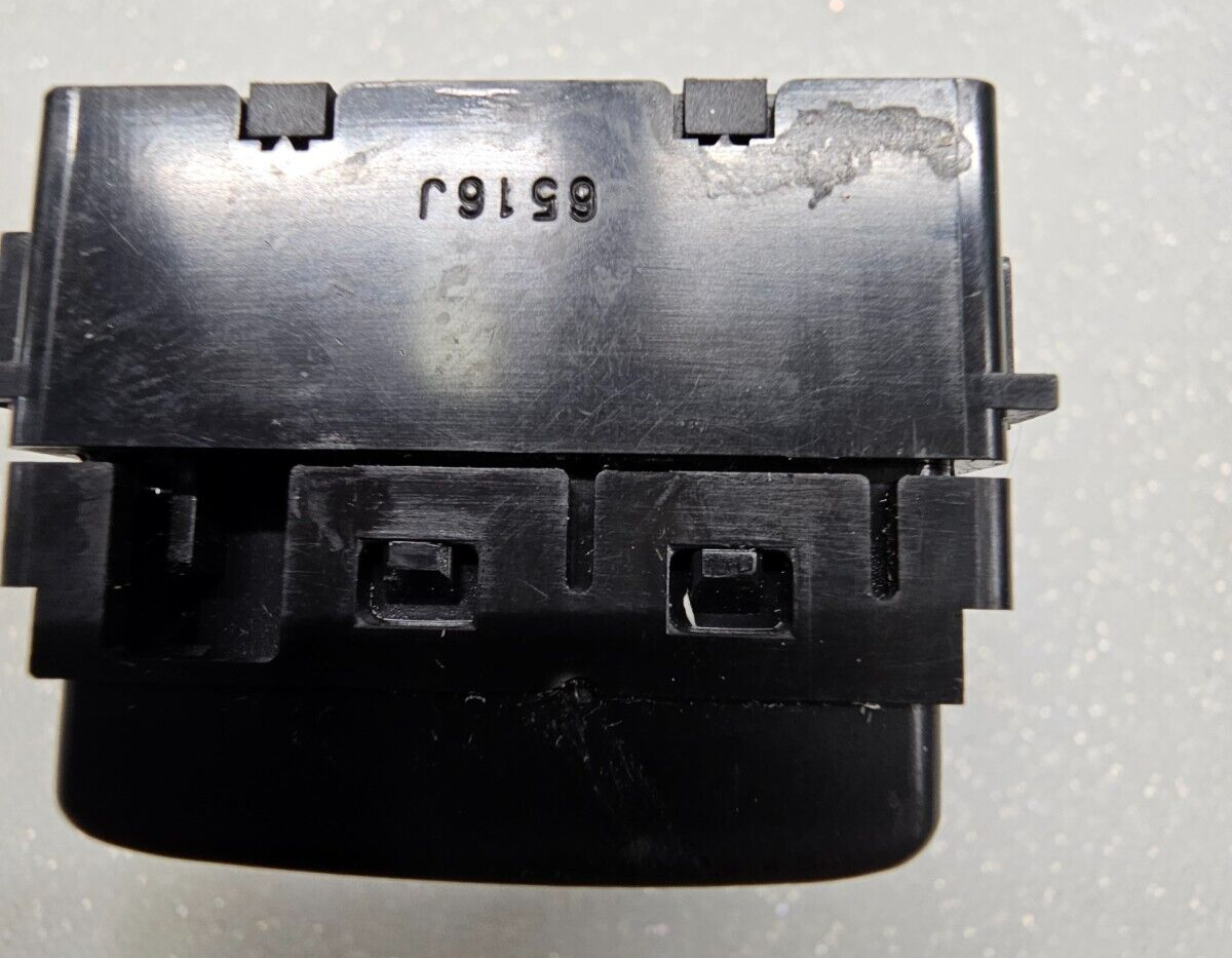 04-08 Nissan Armada Pathfinder Titan Mirror Dash Rocker Switch Control Assembly