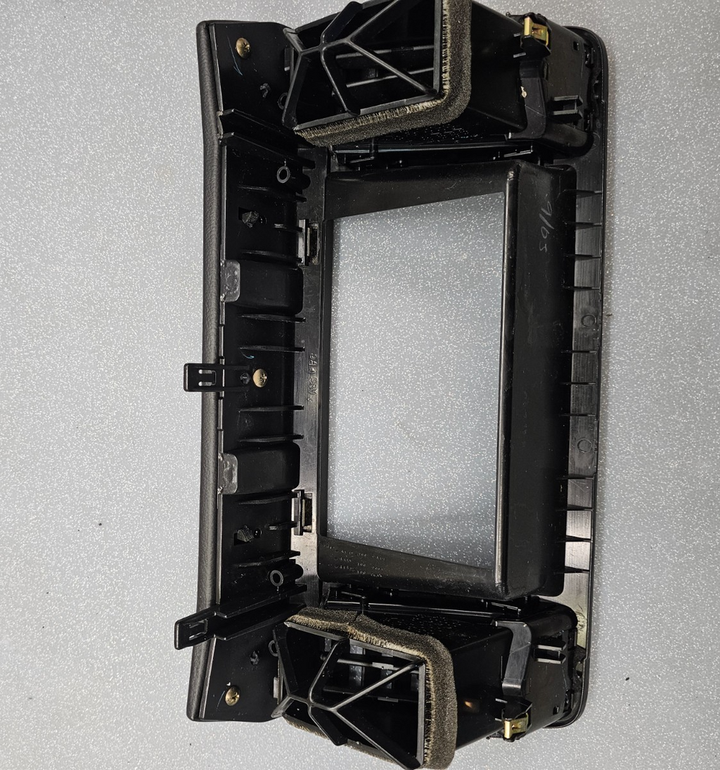 03-07 Murano Dash AM FM Radio Stereo Outlet Display Audio Bezel Trim Panel Black