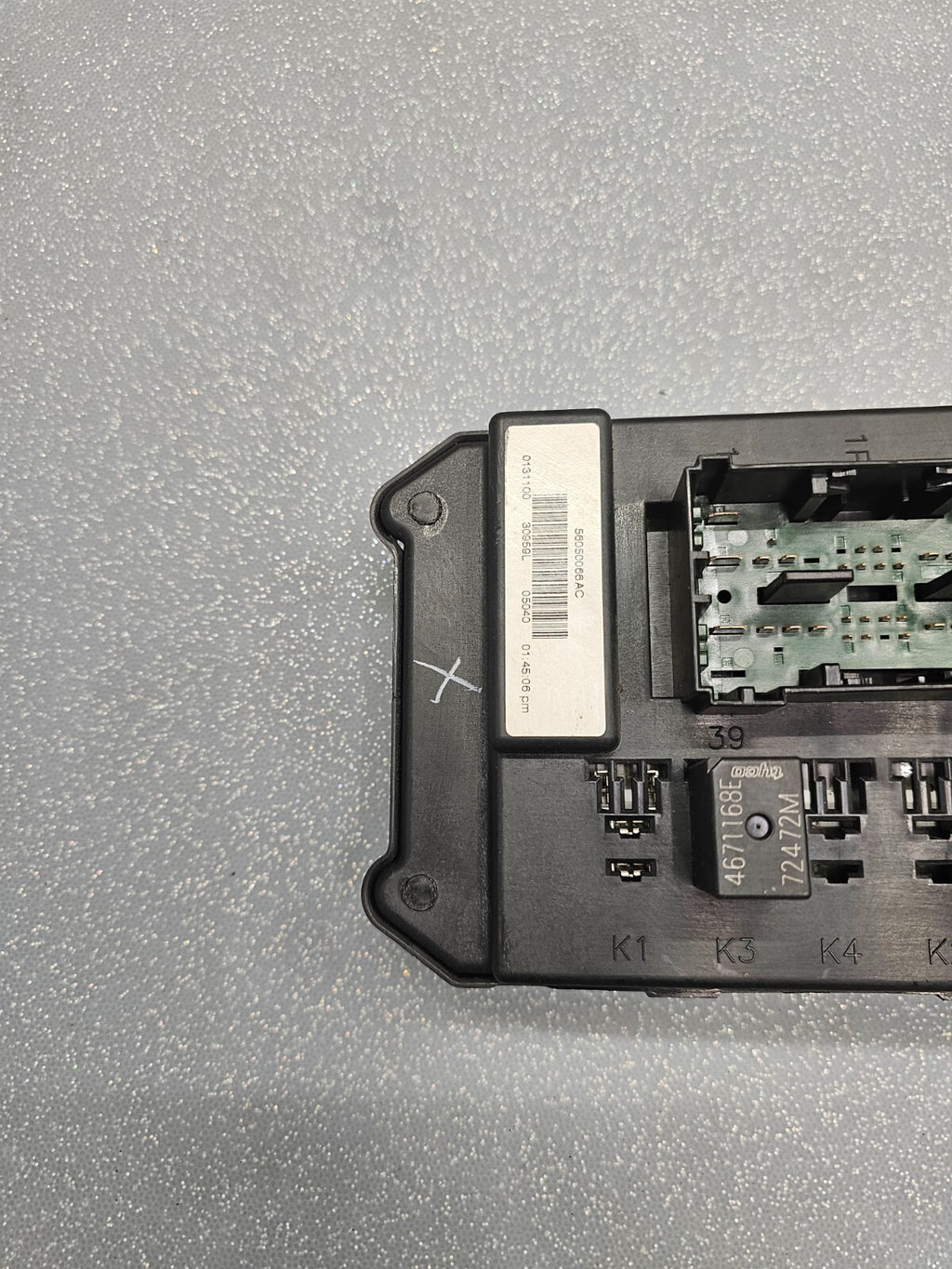🔥05-06 Jeep Grand Cherokee Commander Body Control Module BCM Fuse Junction Box