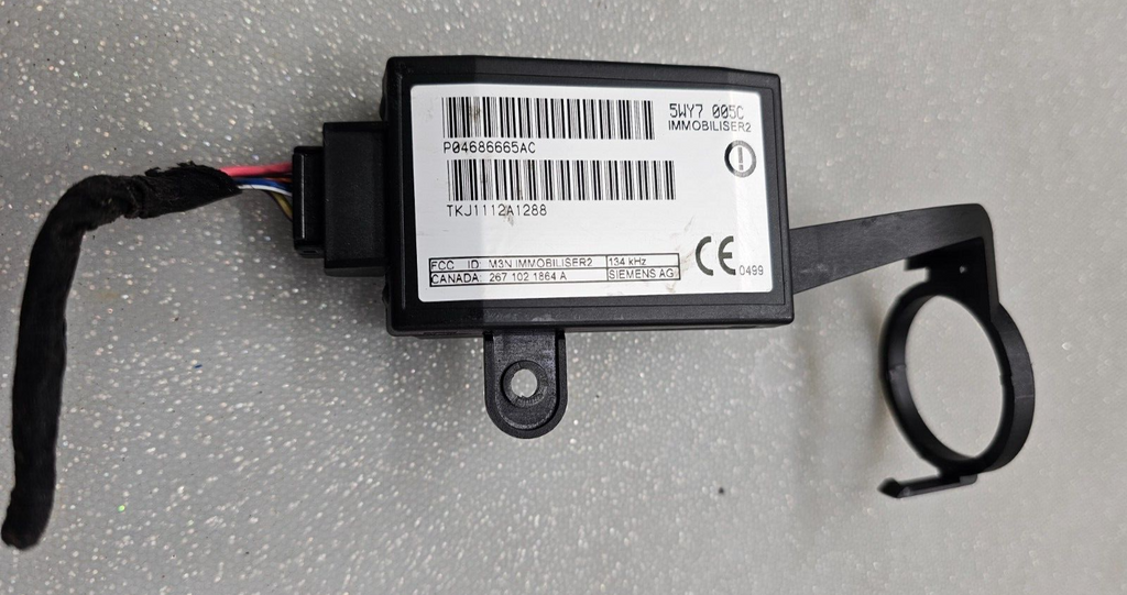 99-04Grand Cherokee 01-03Caravan Ignition Switch Immobilizer Module Control Unit