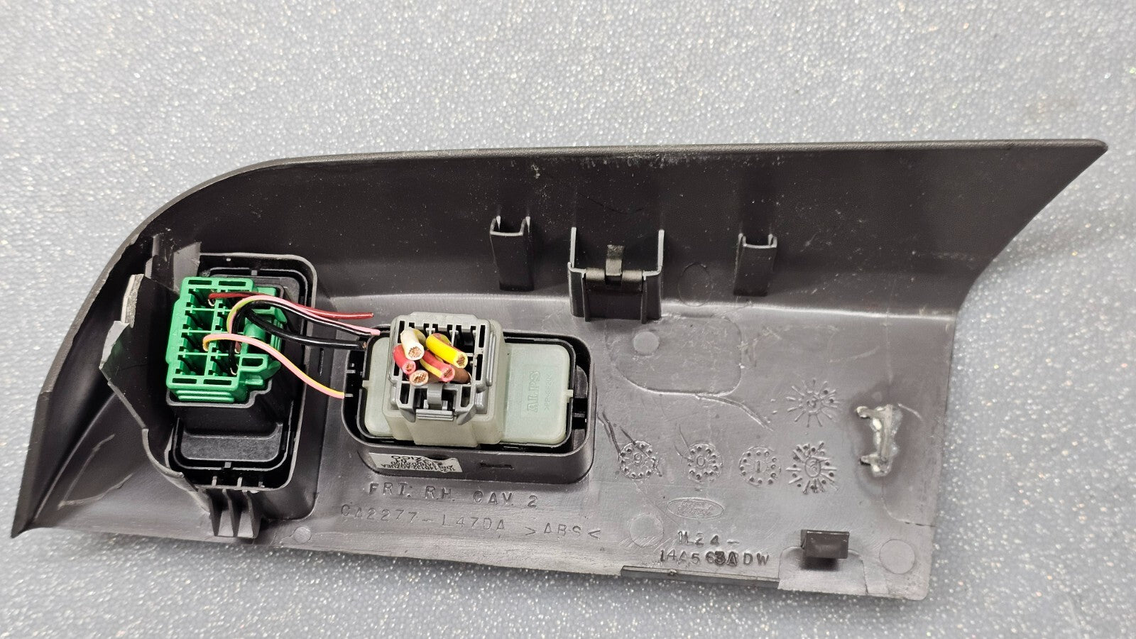 🔥02-05 Explorer Front Right Passenger Power Door Window Control Switch Black