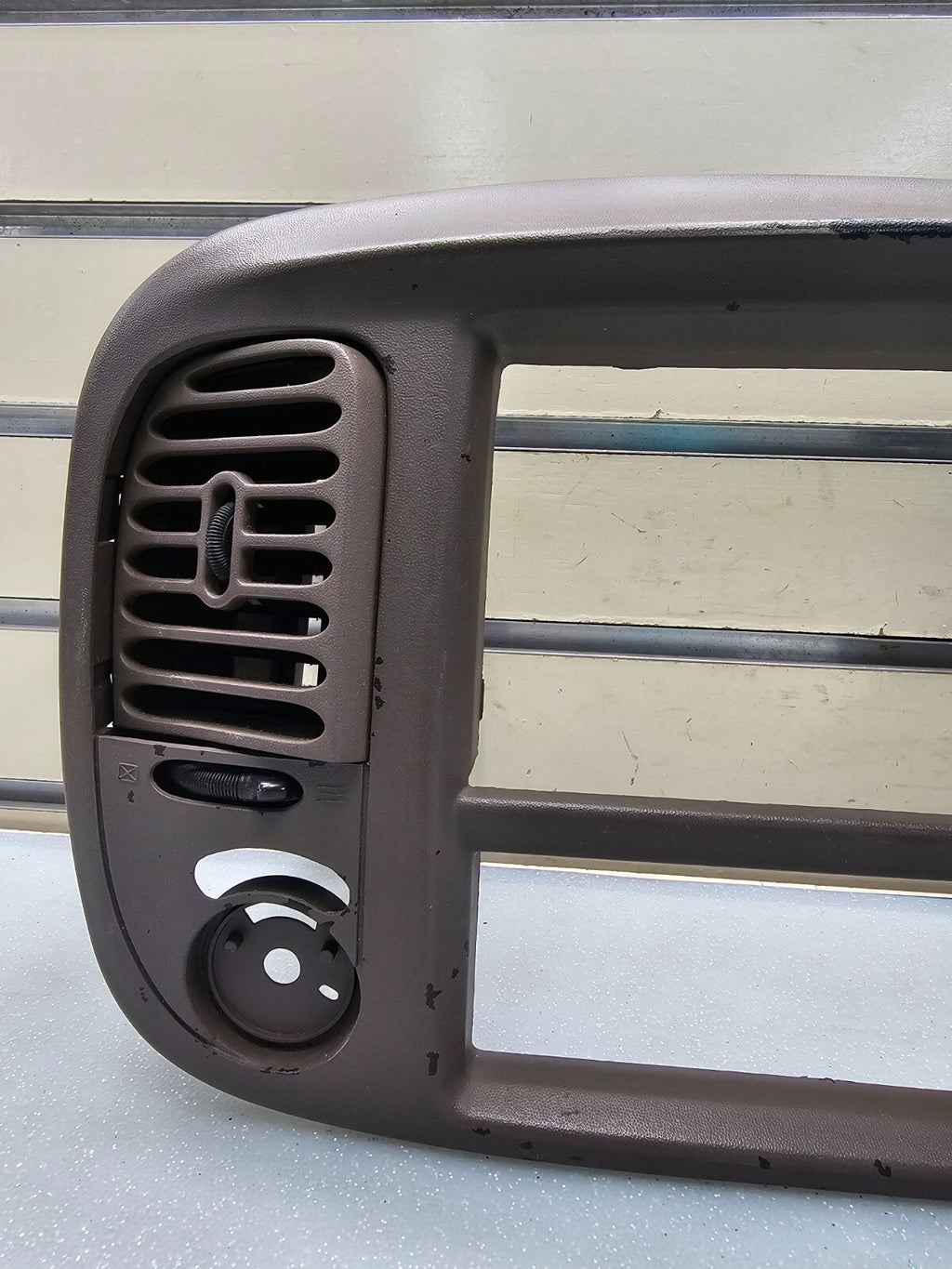 🔥1997-2003 Ford F150 Center Dash Radio Climate Trim BEZEL Panel Line TAN B1