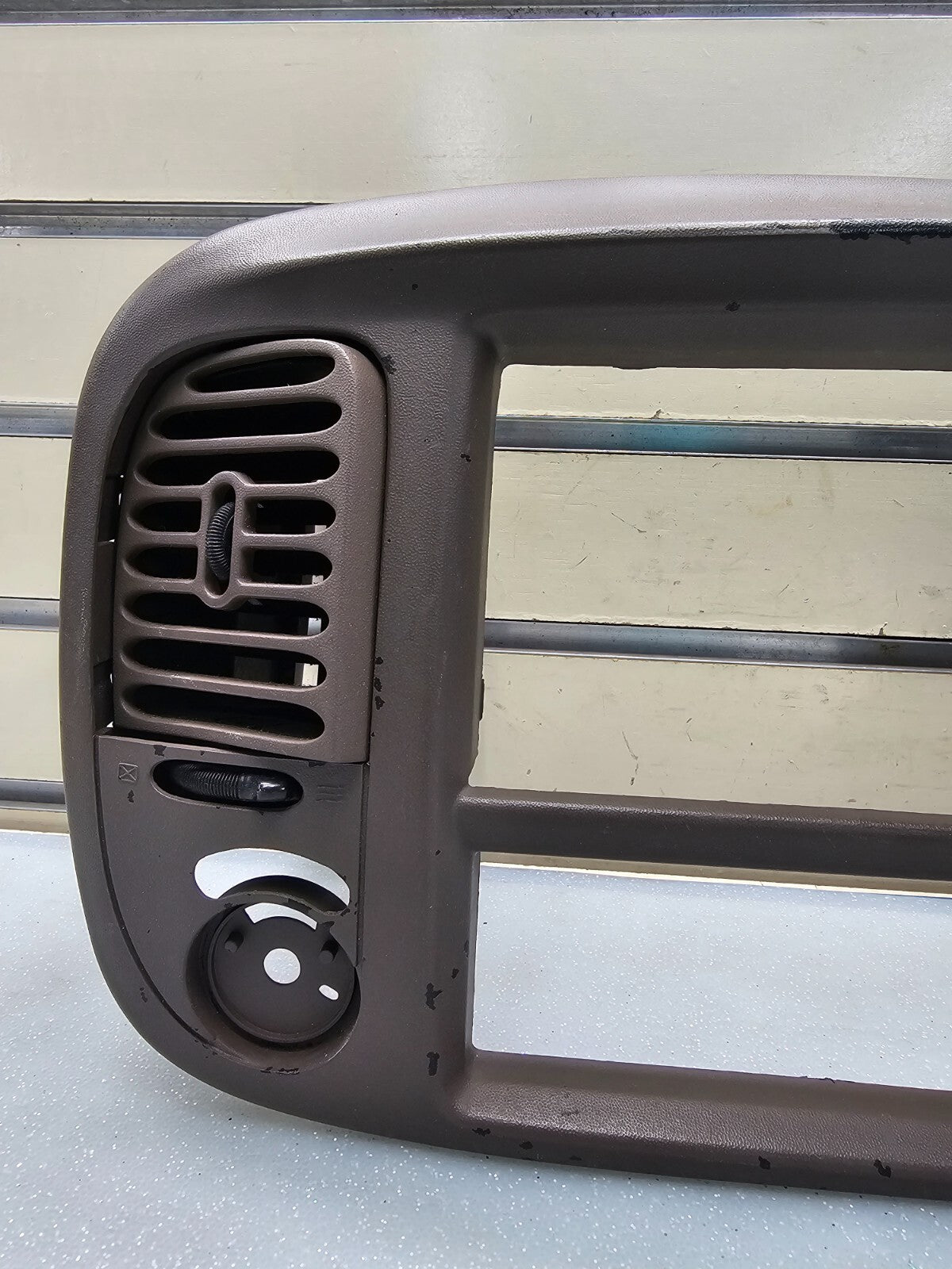 🔥1997-2003 Ford F150 Center Dash Radio Climate Trim BEZEL Panel Line TAN B1