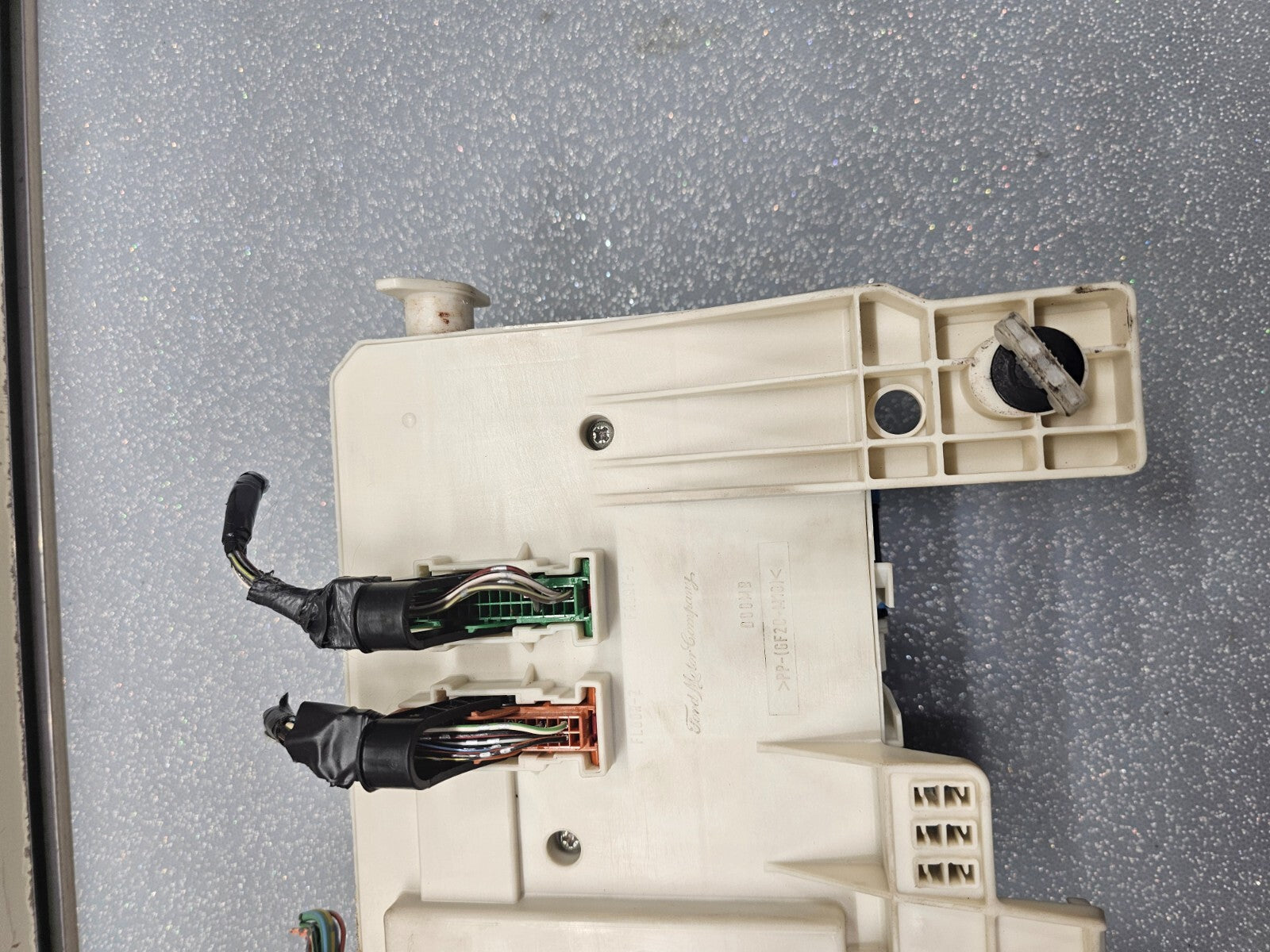 🔥 2004 - 2009 MAZDA 3 BCM FUSE BOX JUNCTION INTERIOR BODY CONTROL MODULE