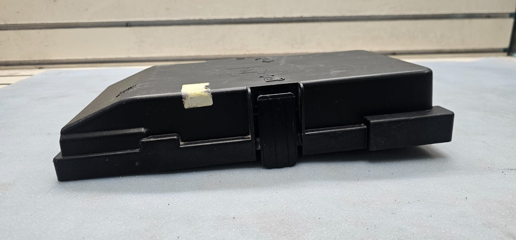 🔥15-17 Chrysler 200 ENGINE POWER DISTRIBUTION FUSE RELAY BOX CONTROL MODULE