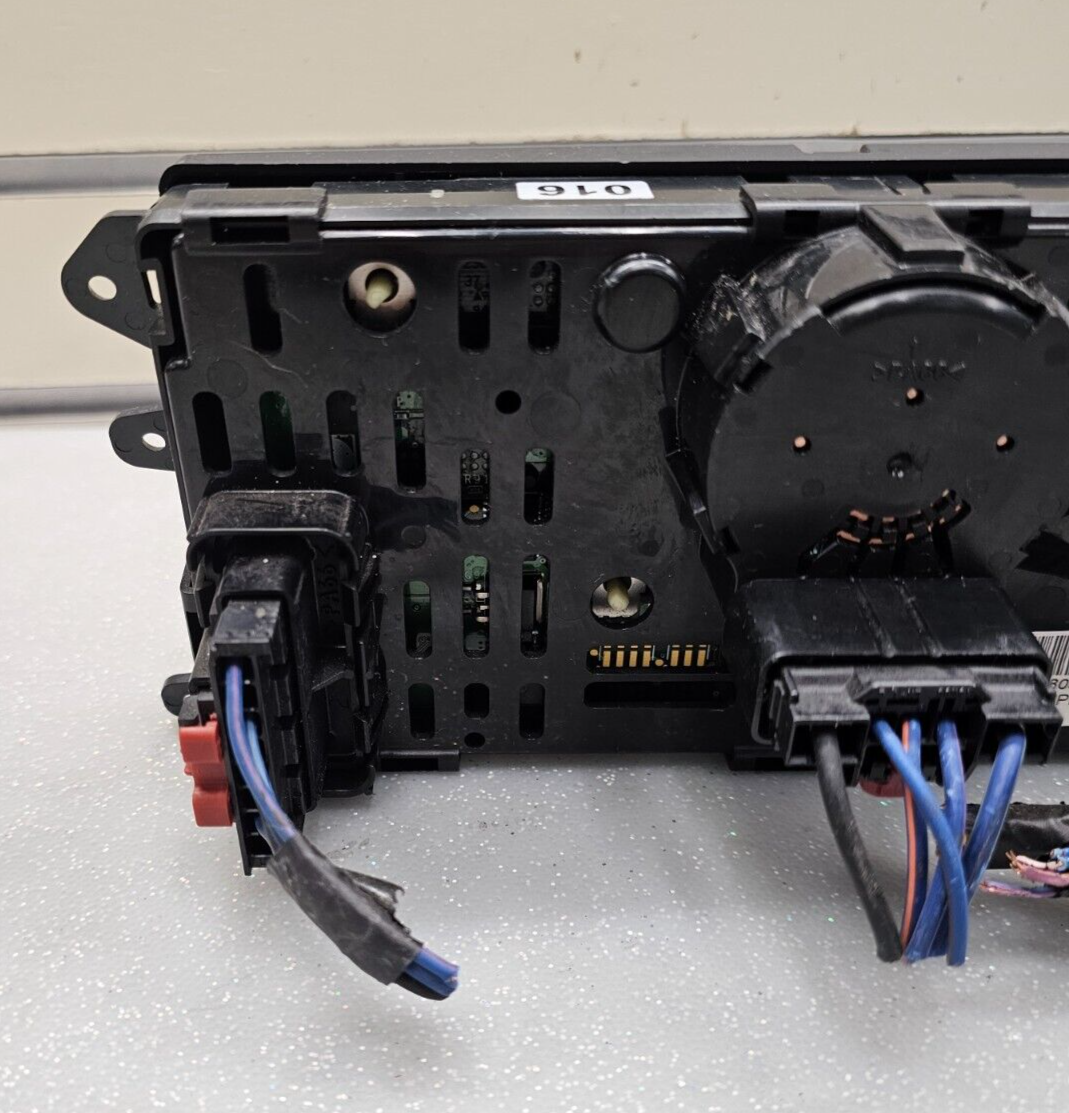 🔥08-10 Dodge Grand Caravan Town & Country Climate Control Rear A/C Heater Dash