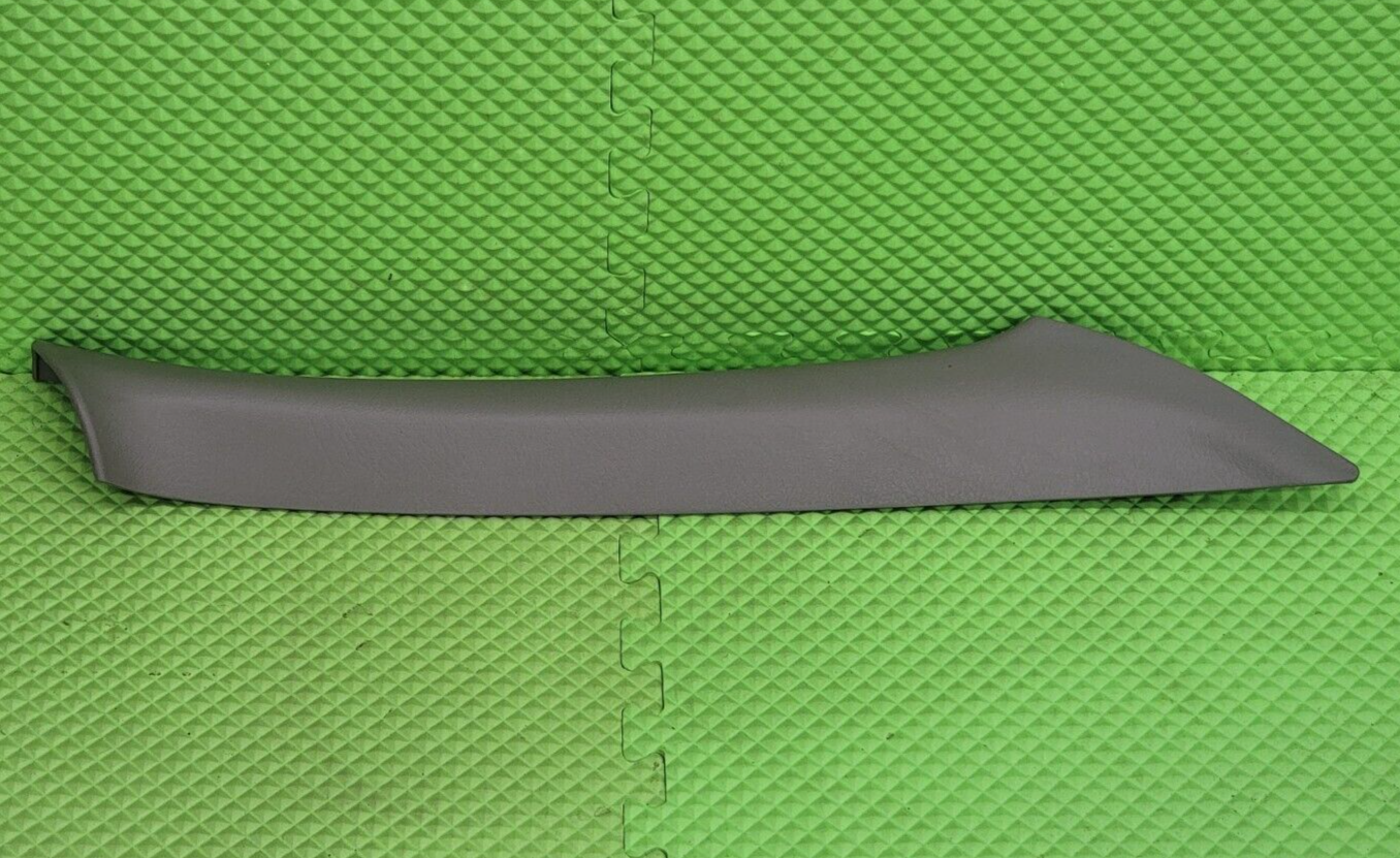 🔥02-09 CHEVY TRAILBLAZER PASSENGER PILLAR TRIM PANEL ASSEMBLY OEM DARK GRAY