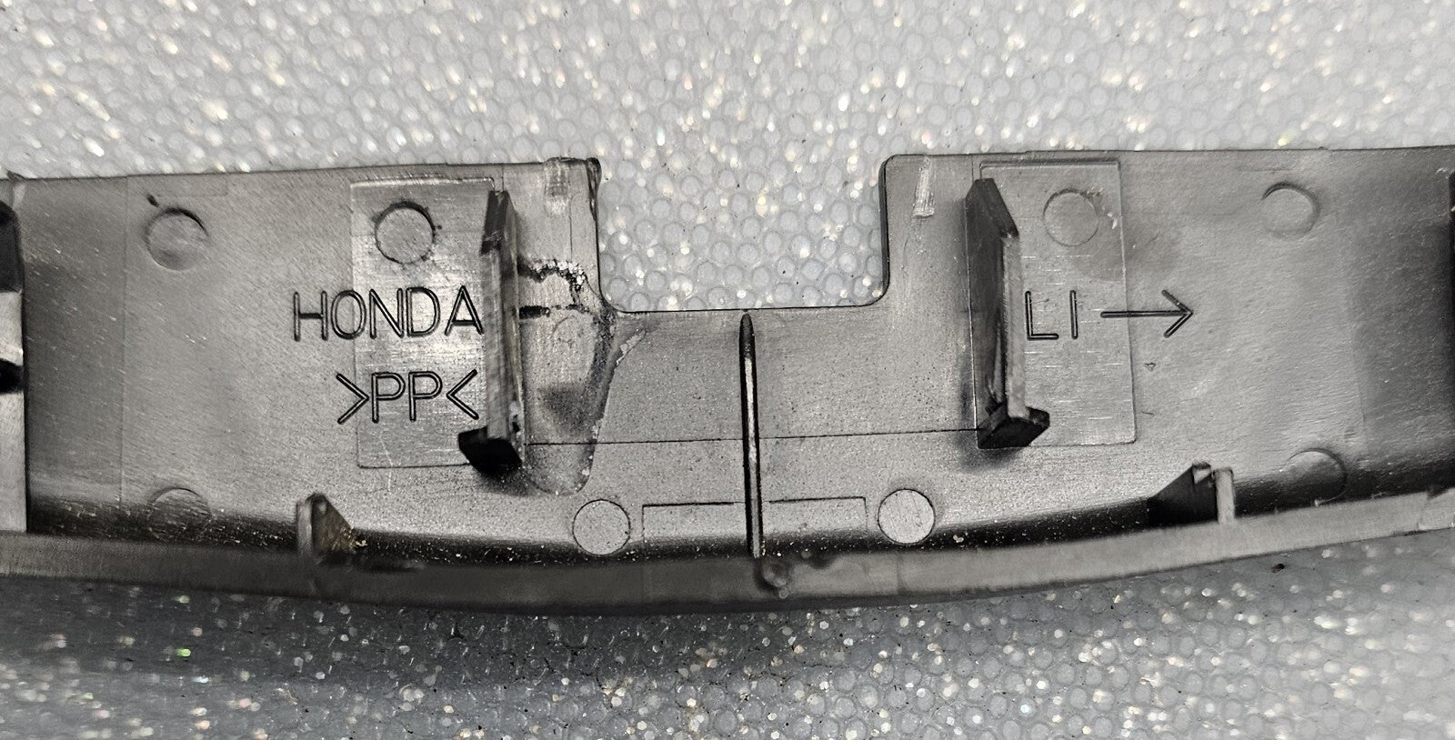 🔥2003-2011 Honda Element Side door interior Trim window Hinge Cover L or R OEM