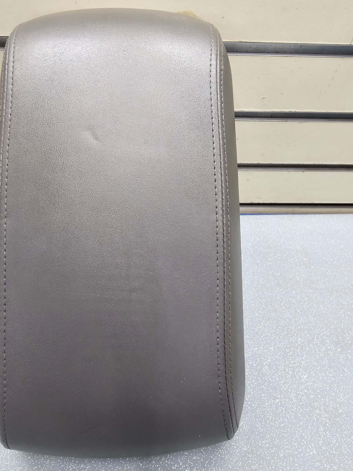 🔥07-10 Edge Center Console Lid Top Pad Leather Armrest Storage Assembly DK Gray