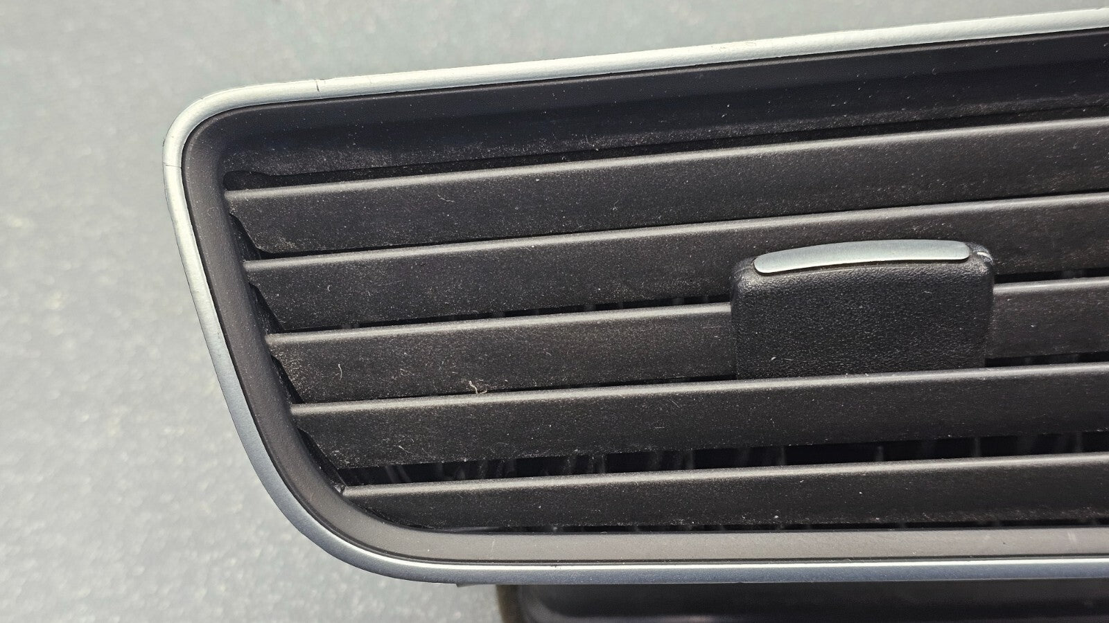🔥16-19 VW PASSAT DASH RIGHT PASSENGER AC A/C AIR VENT HEATER PANEL BLACK/SILVER