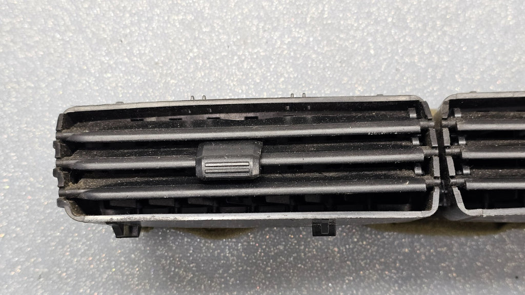 🔥08-11 Ford Focus Front Upper Center Dash Dual Air Vent Bezel Trim Panel Black