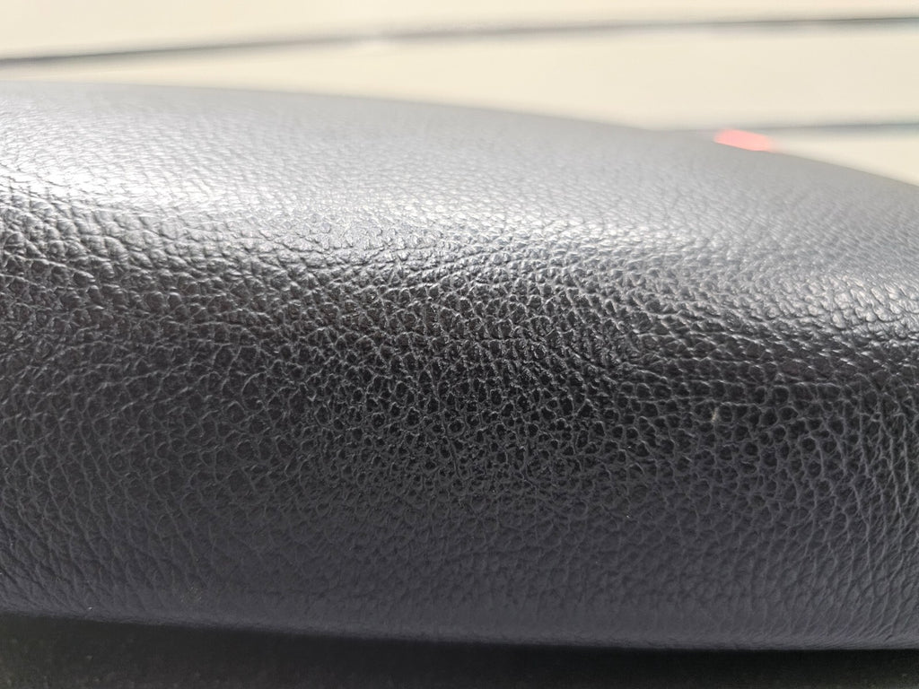 🔥10-13 Kia Sorento Console Lid Cover Leather Top Pad Armrest Assembly Black OEM