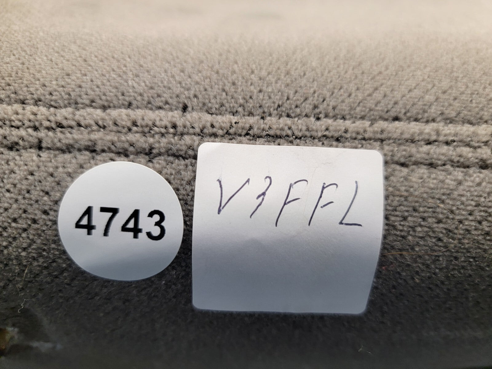 🔥2003-2007 GMC Sierra 1500 2500 3500 Passenger Side Bottom Cloth Seat Cover