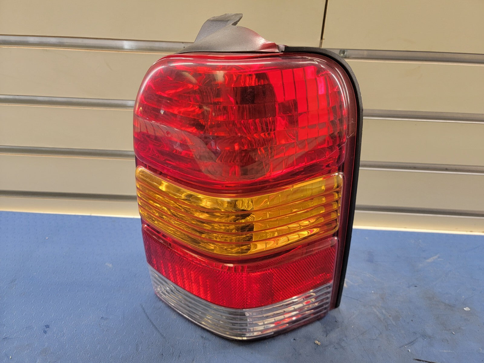 🔥2001-2007 Ford Escape Right Passenger Side Tail Lamp OEM 6L8Z-13404-DA