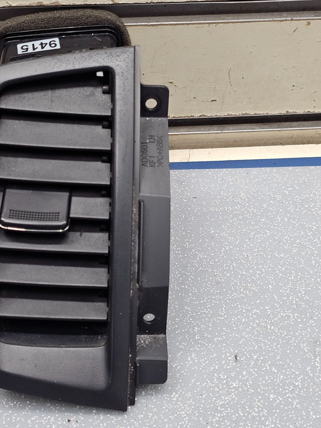 10-13 Kia Soul Dash Center Left Driver Air Vent Conditioner Heater Filter Black