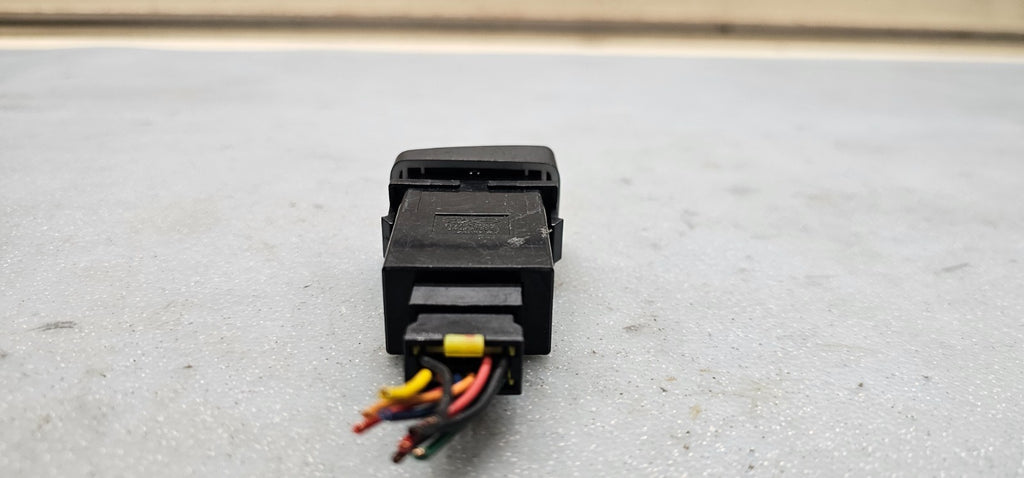 🔥2005-2009 Hyundai Tucson Dash AUX Auxiliary Input Port BLACK OEM
