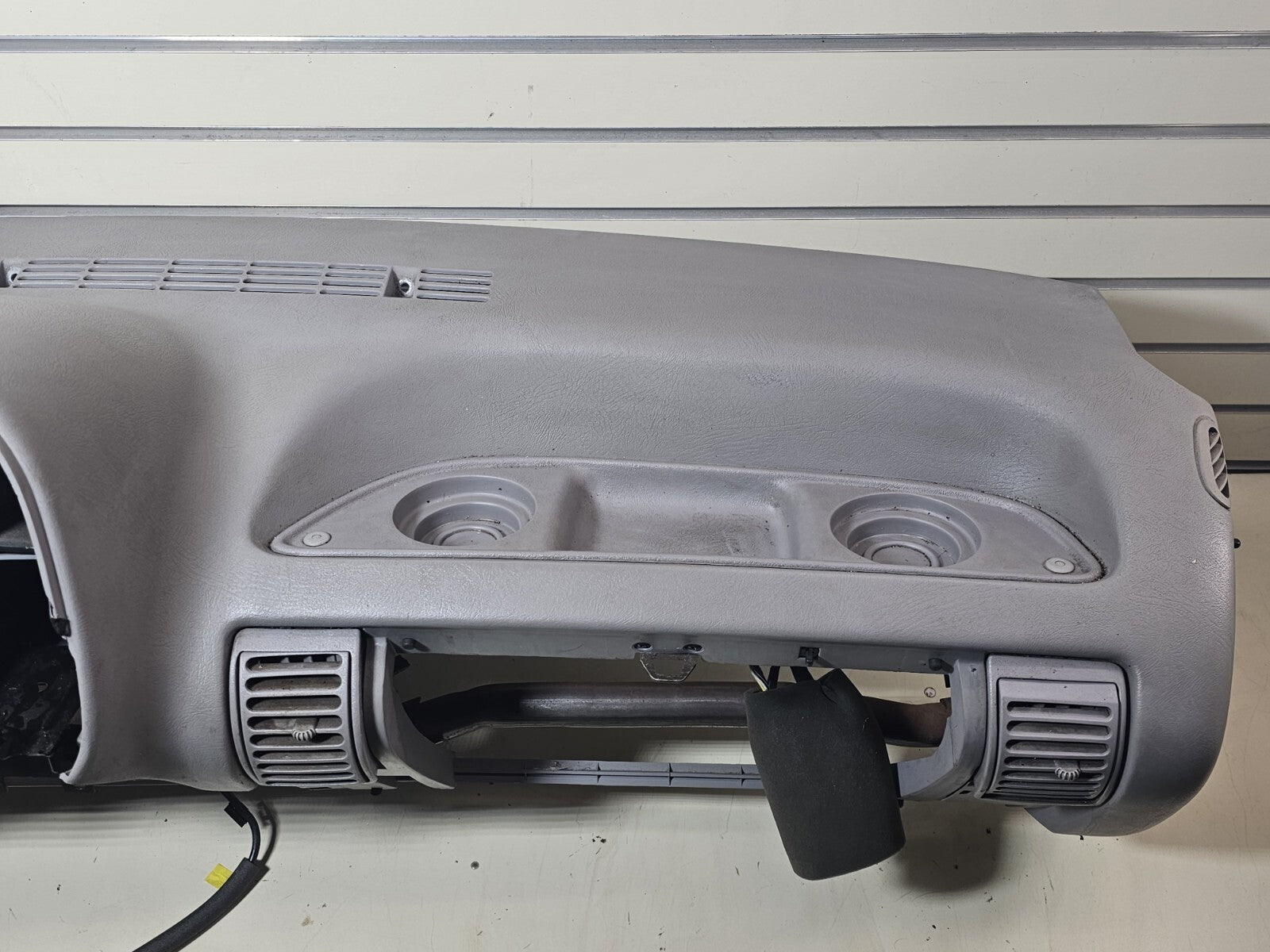 🔥95-99 CHEVY GMC SILVERADO CK Dashboard DASH CORE Frame Mount Assembly GREY DB2