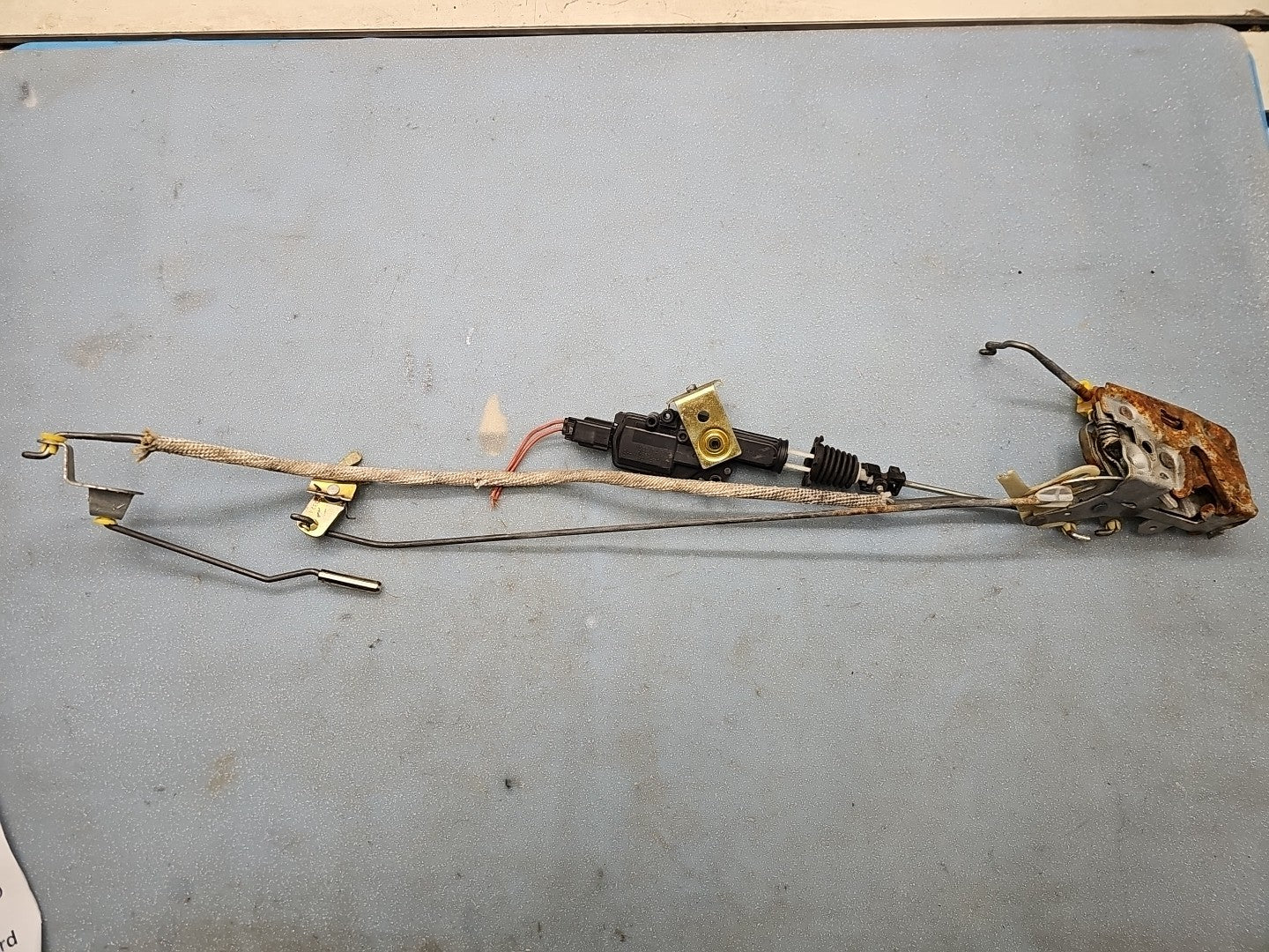 🔥2003-2011 LINCOLN TOWN CAR LEFT REAR DOOR LOCK LATCH ACTUATOR ASSEMBLY