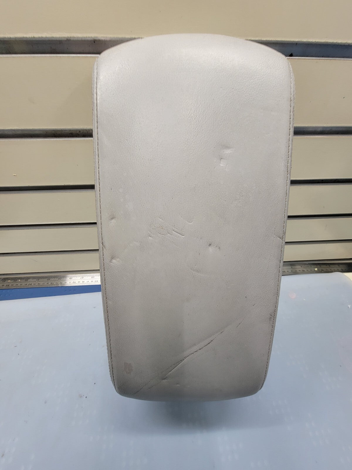 🔥07-11 TOYOTA CAMRY CENTER CONSOLE ARM REST LID COVER TOP PAD BOX LIGHT GRAY