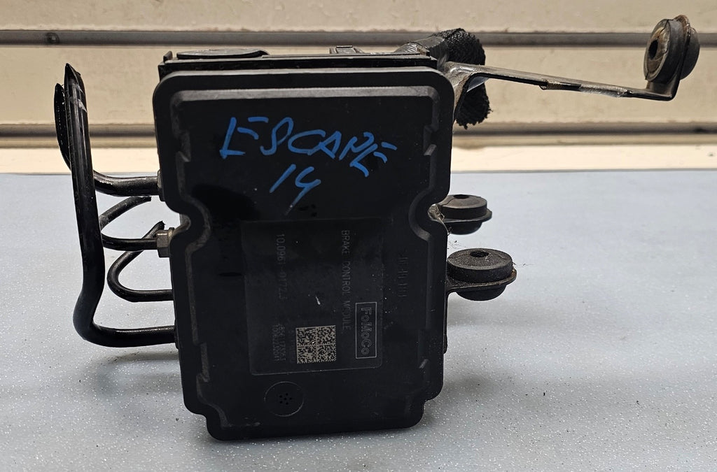 13-15 FORD ESCAPE ABS ANTI-LOCK BRAKE PUMP ASSEMBLY/FE