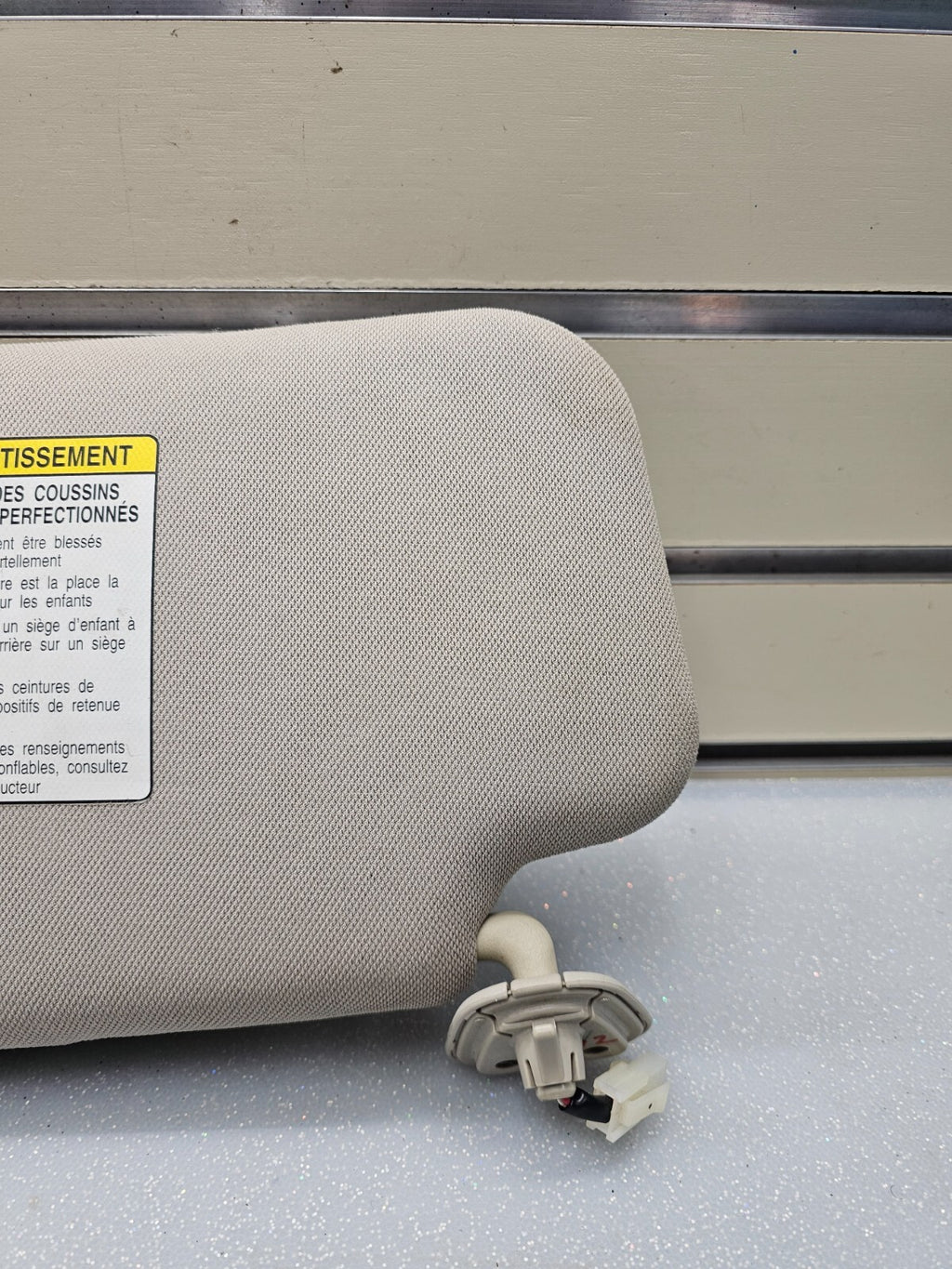 2006-2008 OEM Genuine Nissan Murano Sun Visor RH Passenger Side Gray